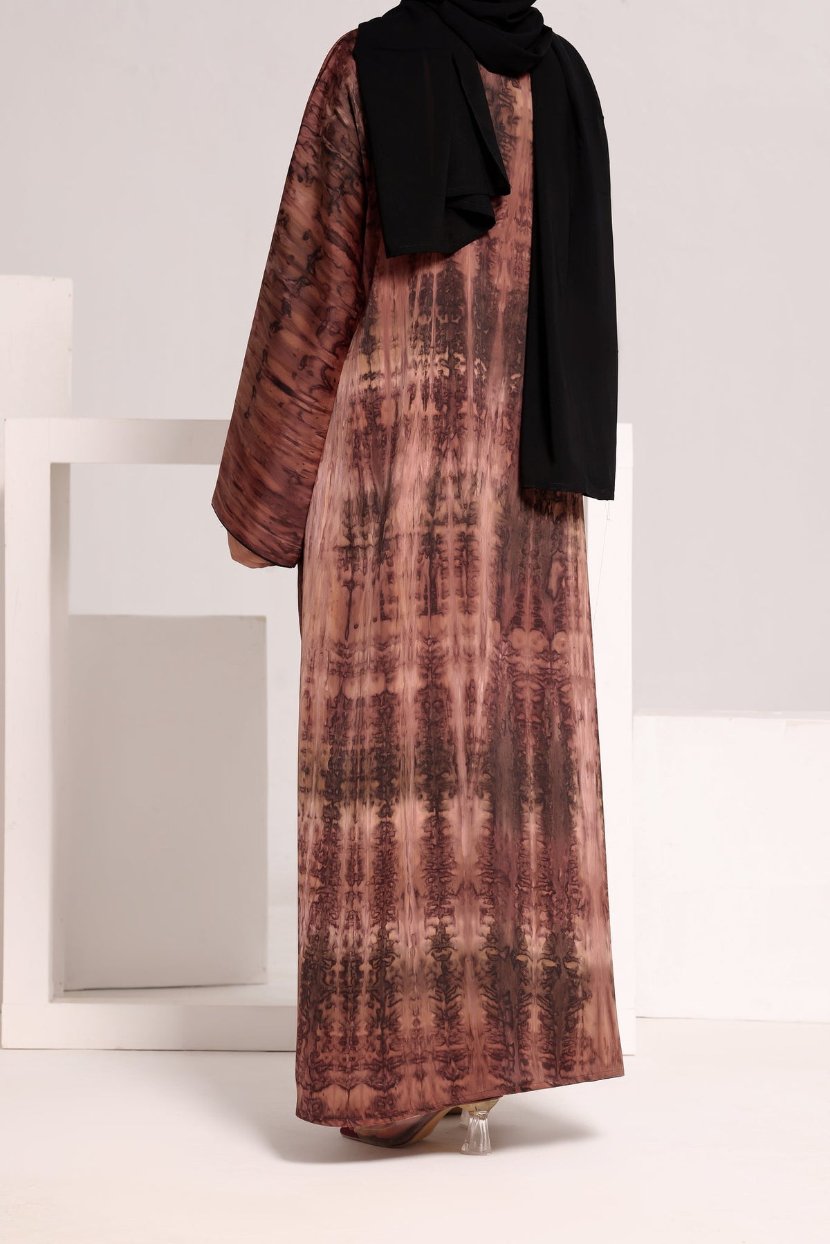 Valvet Rose Printed Abaya by Al Deebaj, photo 5