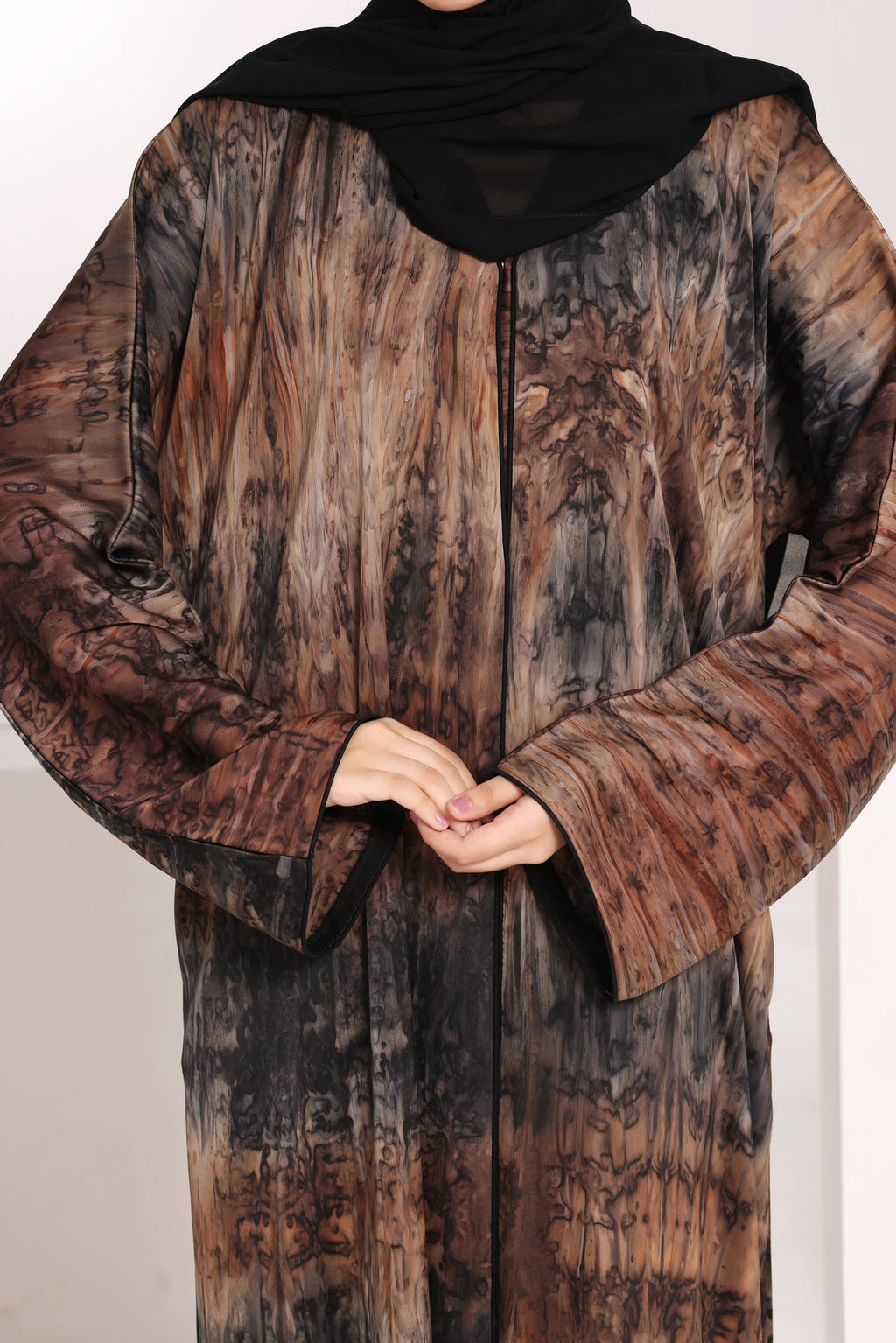 Amberwood Printed Abaya by Al Deebaj, photo 2