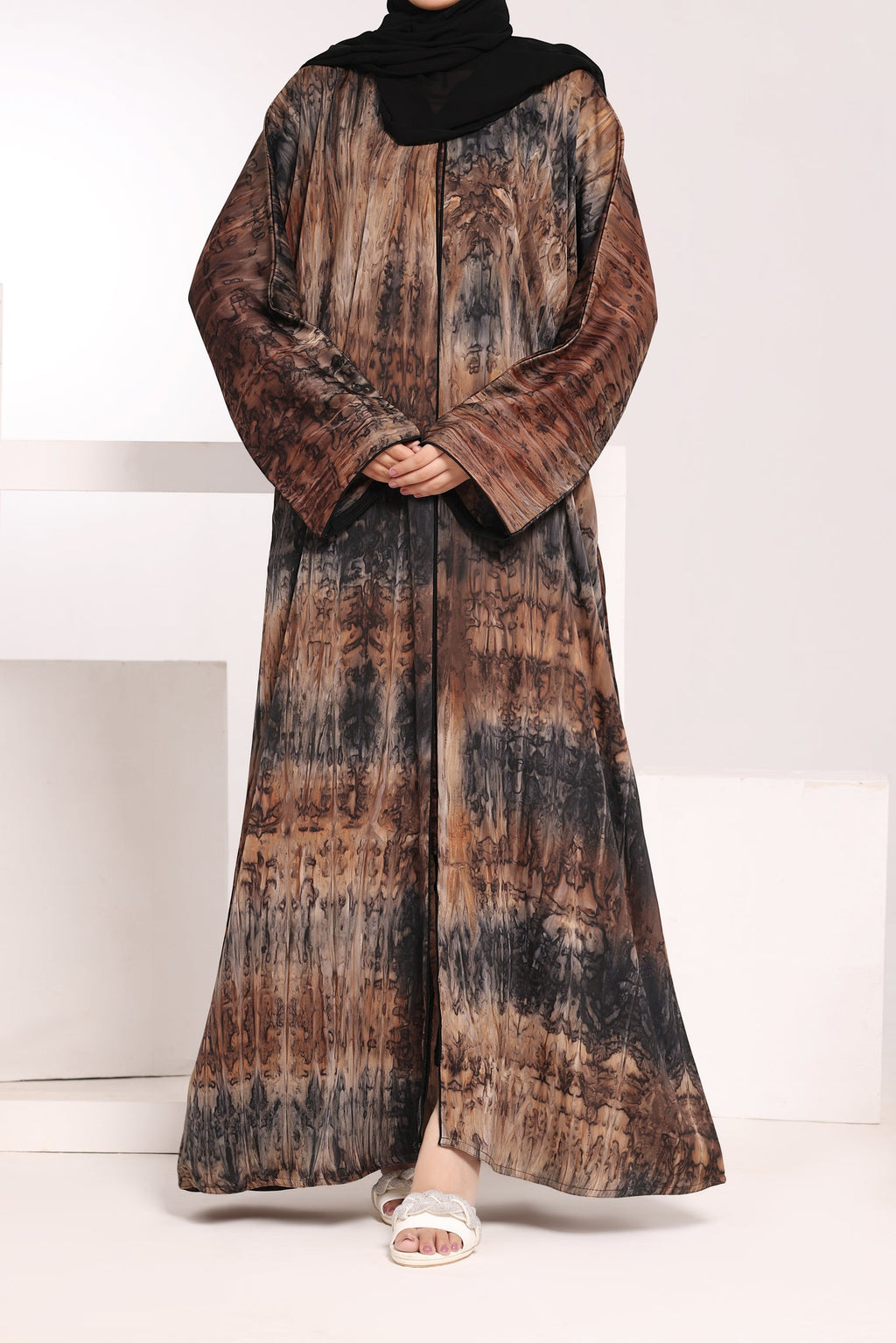 Amberwood Printed Abaya by Al Deebaj