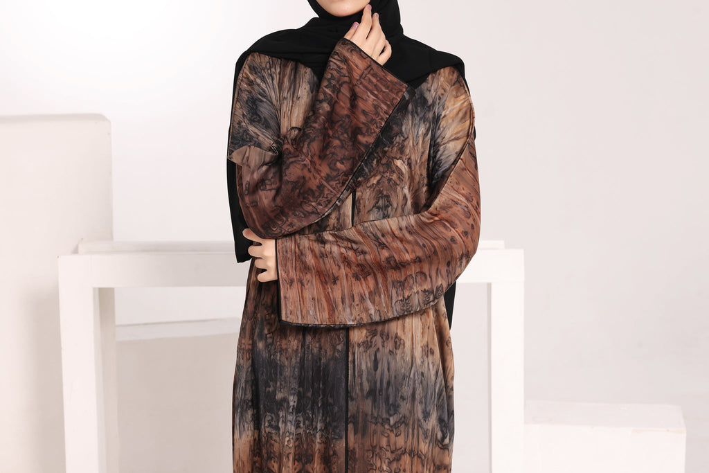 Amberwood Printed Abaya by Al Deebaj, photo 3