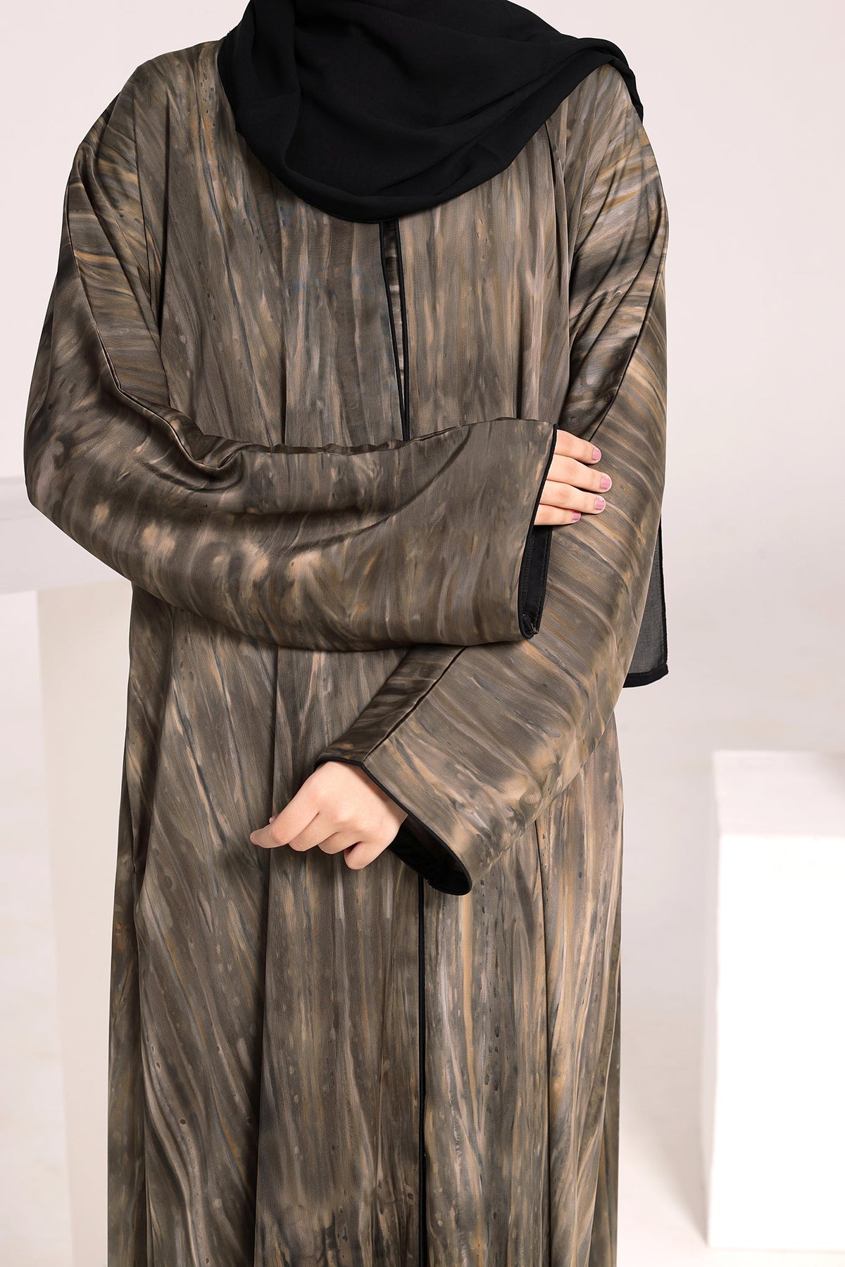 Desert Silk Printed Abaya by Al Deebaj, photo 6
