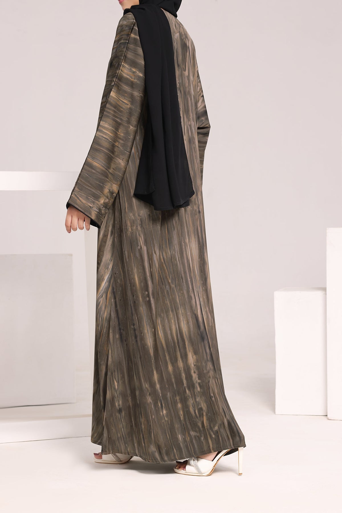 Desert Silk Printed Abaya by Al Deebaj, photo 5