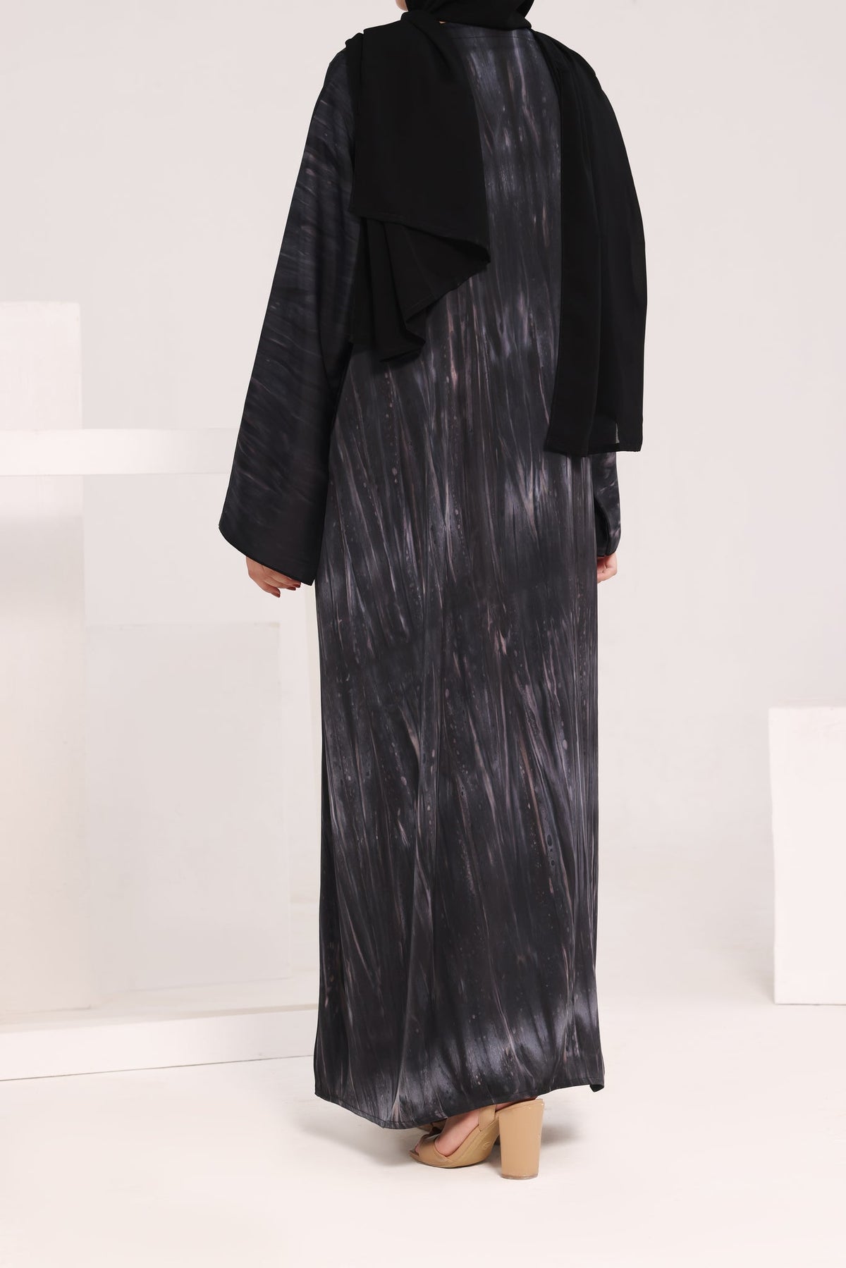 Black Pearl Printed Abaya by Al Deebaj, photo 6