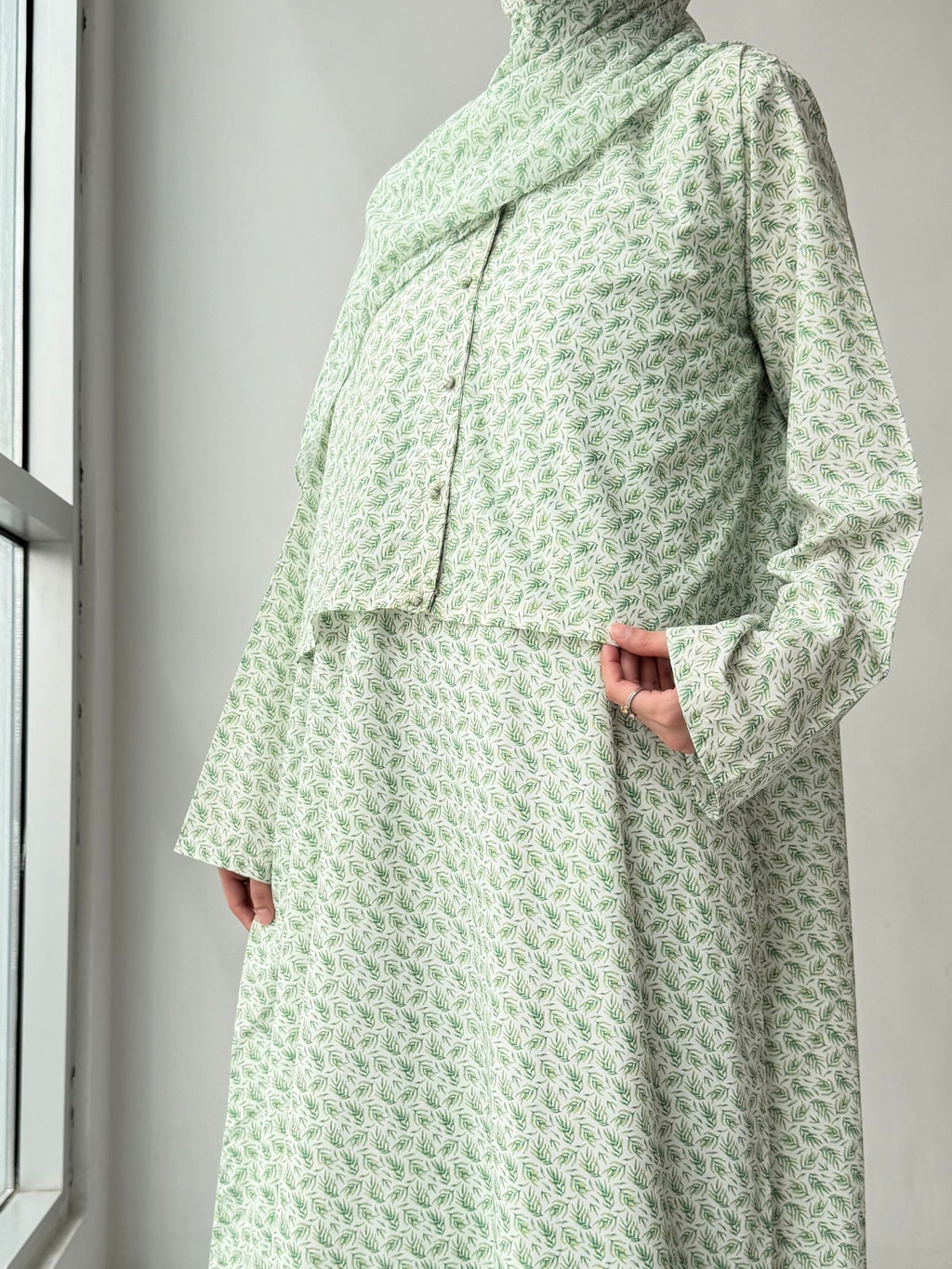 Evergreen Grace Abaya by Al Deebaj, photo 4