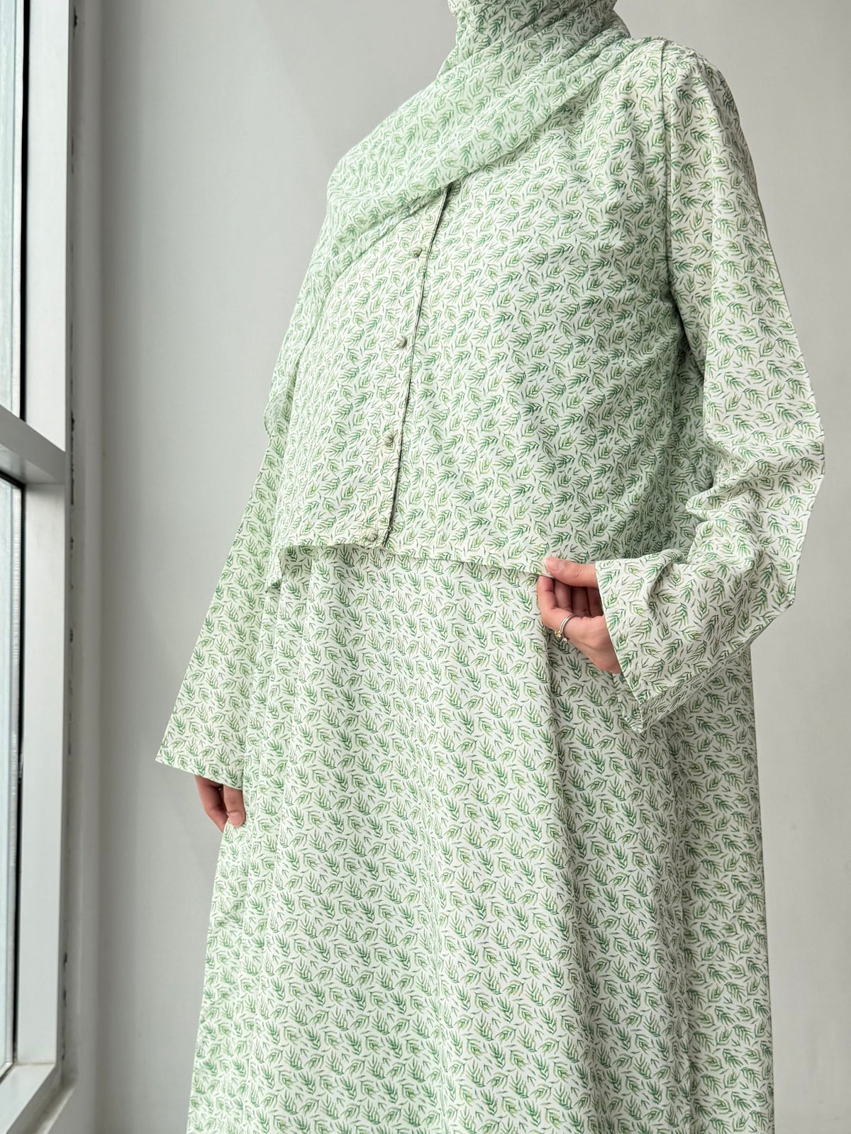 Evergreen Grace Abaya by Al Deebaj, photo 4