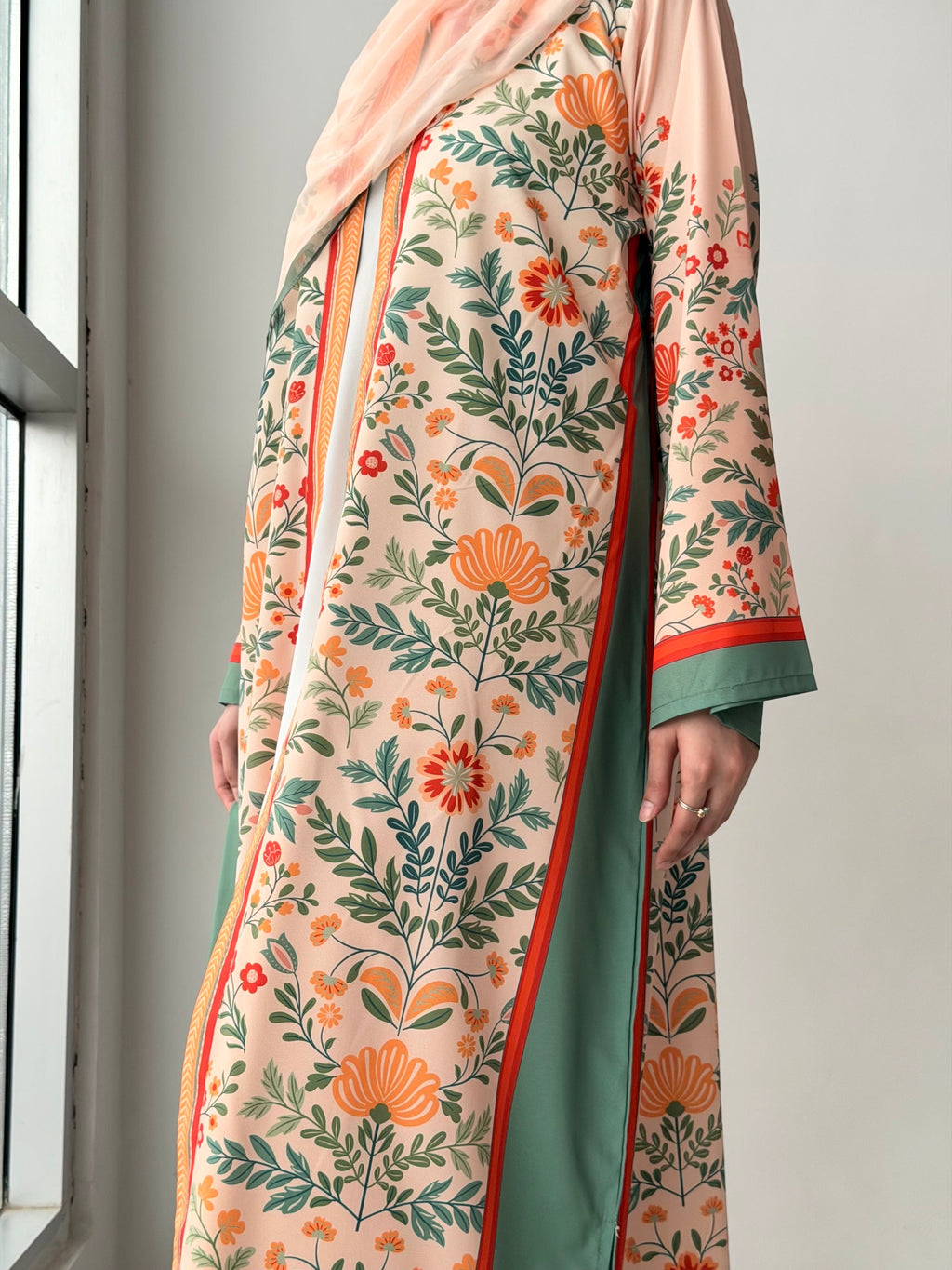 Flora Royal Abaya by Al Deebaj, photo 4