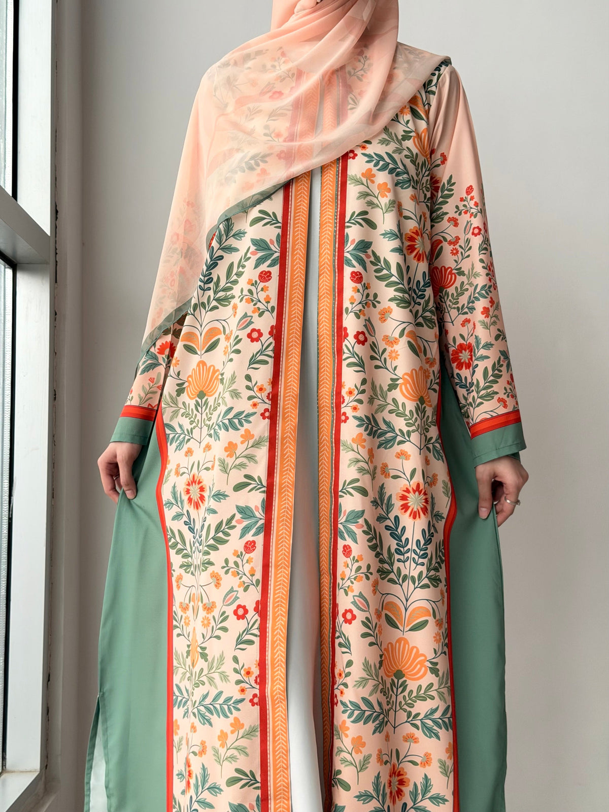 Flora Royal Abaya by Al Deebaj, photo 2