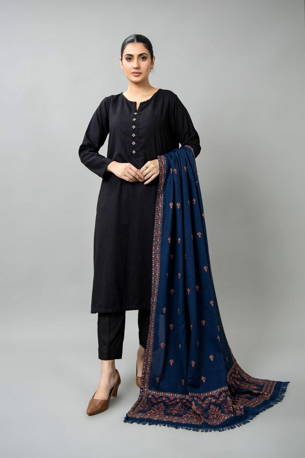Embroidered Navy Blue Karandi Lawn Shawl by The Fabric Store, photo 3