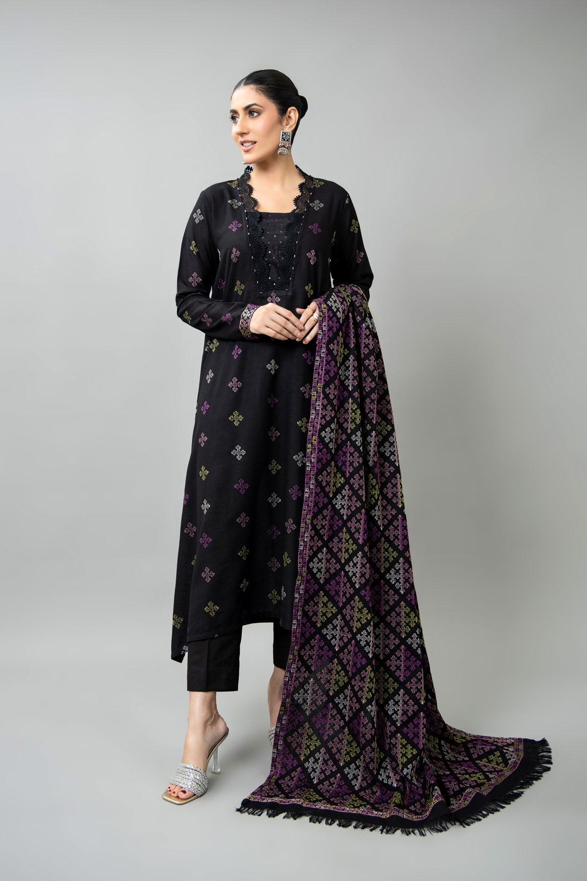 Embroidered Black Karandi Lawn Shawl by The Fabric Store, photo 4