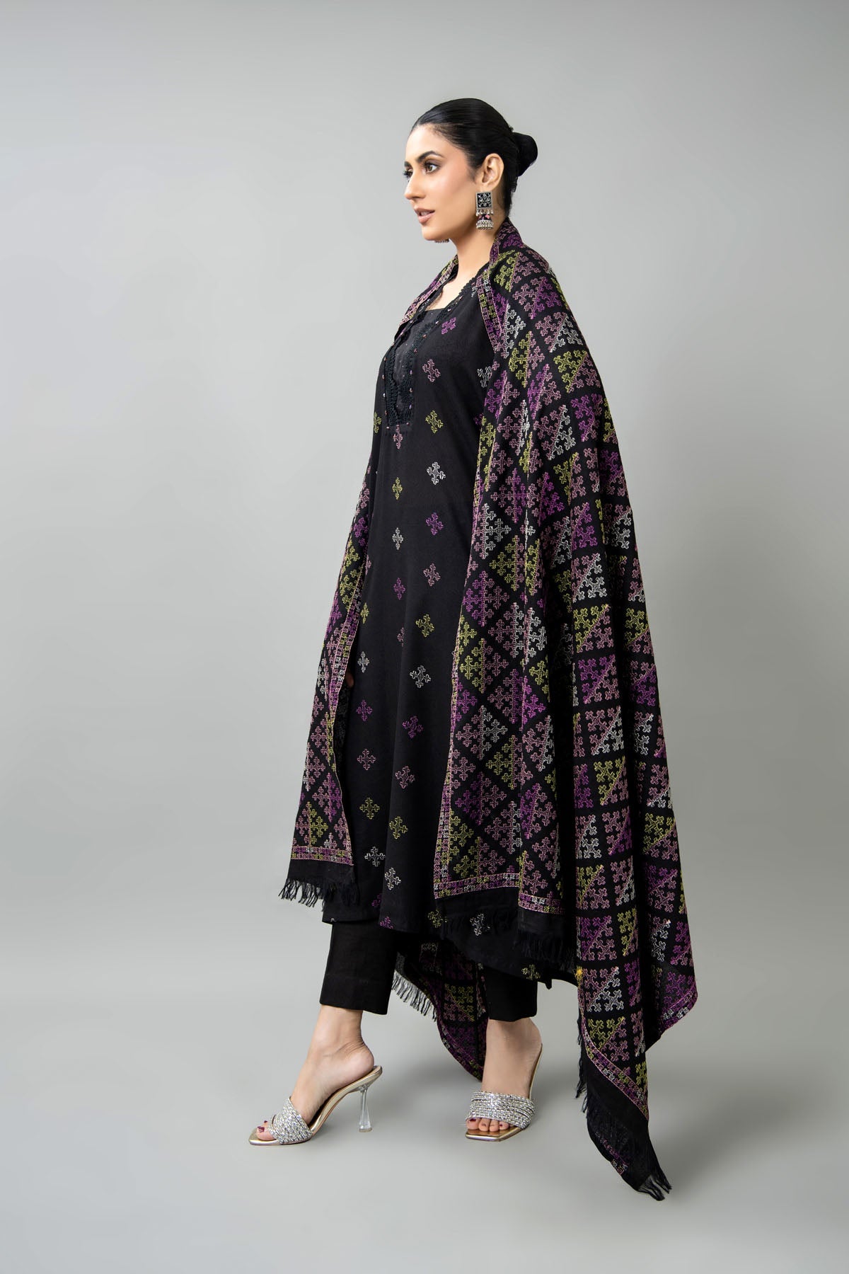 Embroidered Black Karandi Lawn Shawl by The Fabric Store, photo 6
