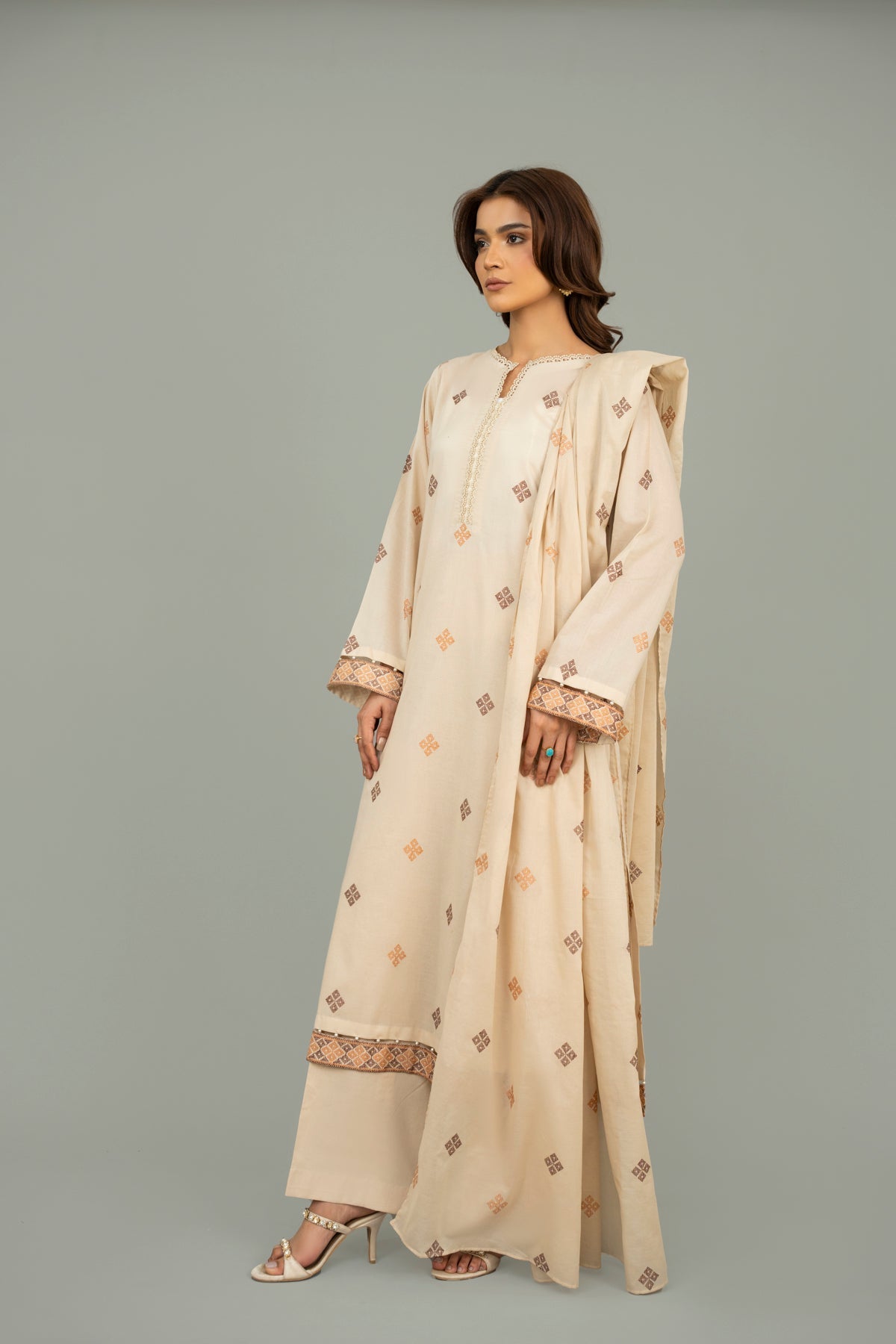 Embroidered Beige Lawn 3-Piece Unstitched Suit by The Fabric Store, photo 2