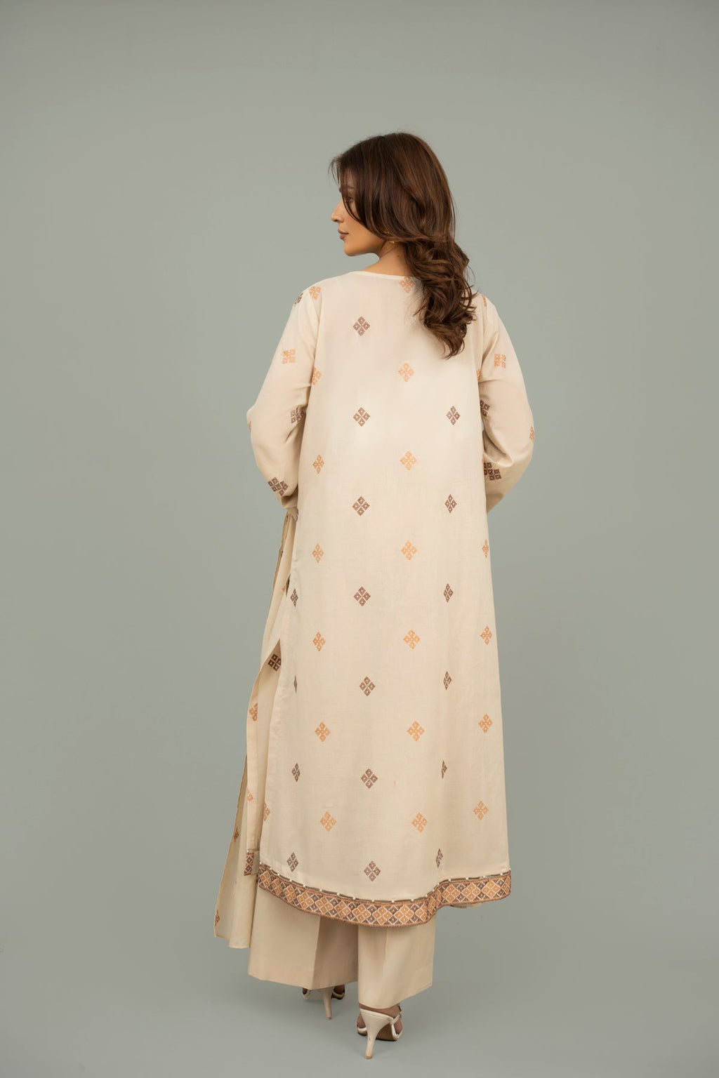 Embroidered Beige Lawn 3-Piece Unstitched Suit by The Fabric Store, photo 3