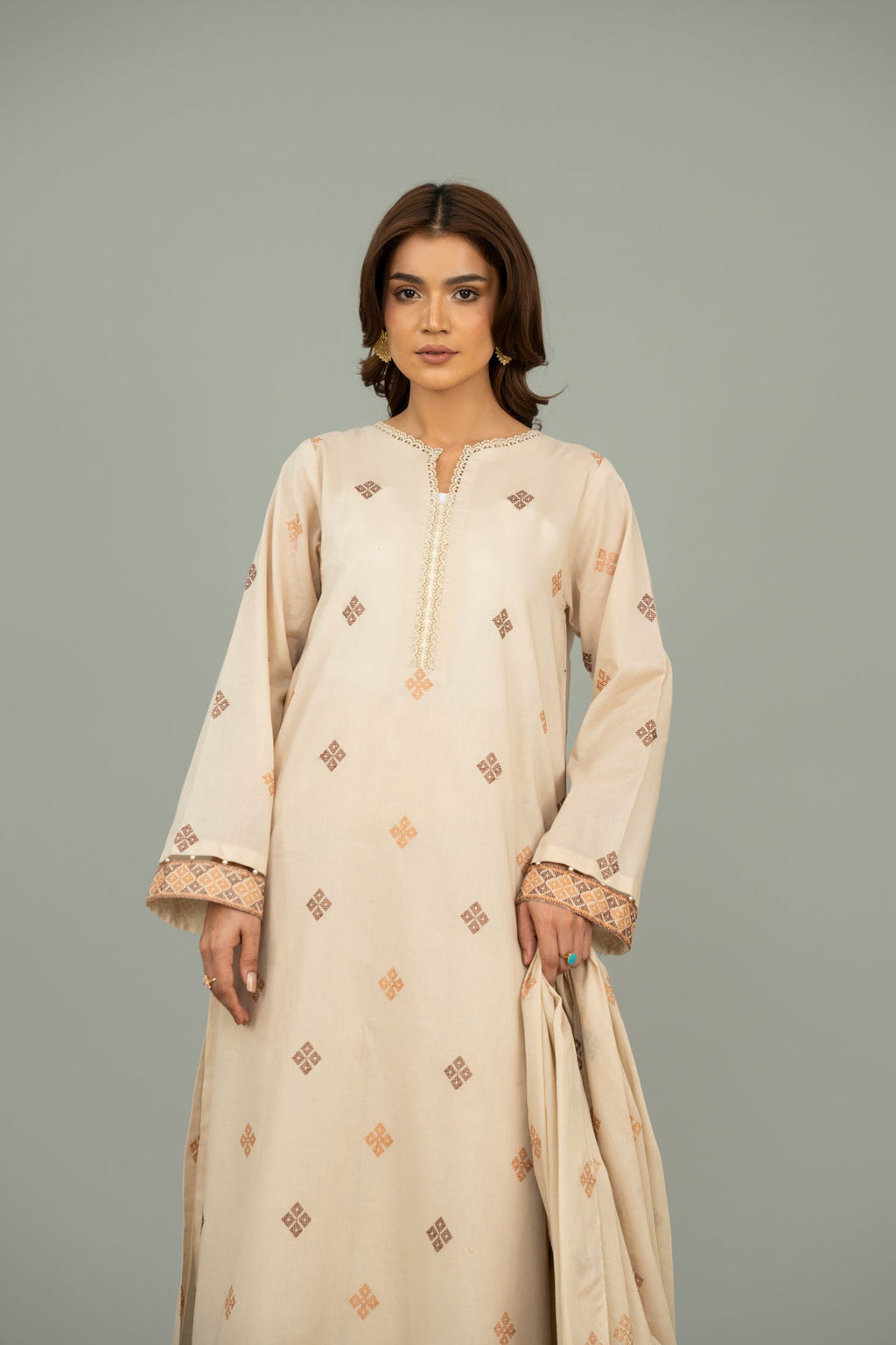 Embroidered Beige Lawn 3-Piece Unstitched Suit by The Fabric Store, photo 4