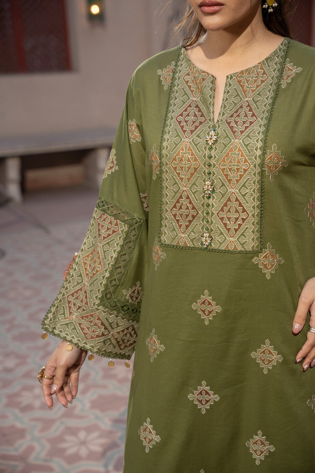 Embroidered Green Lawn 2-Piece Unstitched Suit by The Fabric Store, photo 8