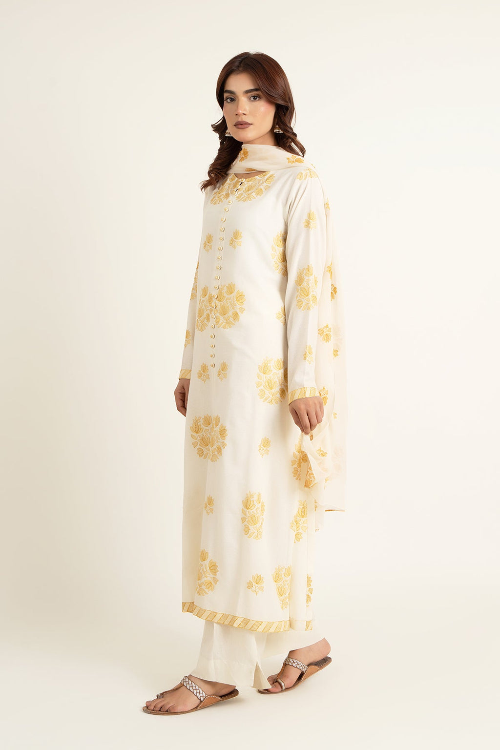 Embroidered O White Karandi Lawn 3-Piece Unstitched Suit by The Fabric Store, photo 3