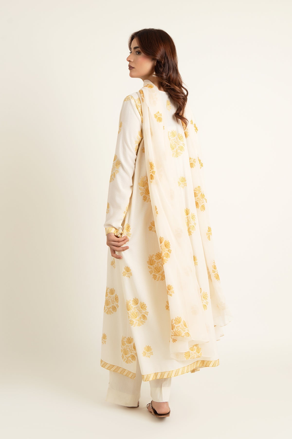 Embroidered O White Karandi Lawn 3-Piece Unstitched Suit by The Fabric Store, photo 2