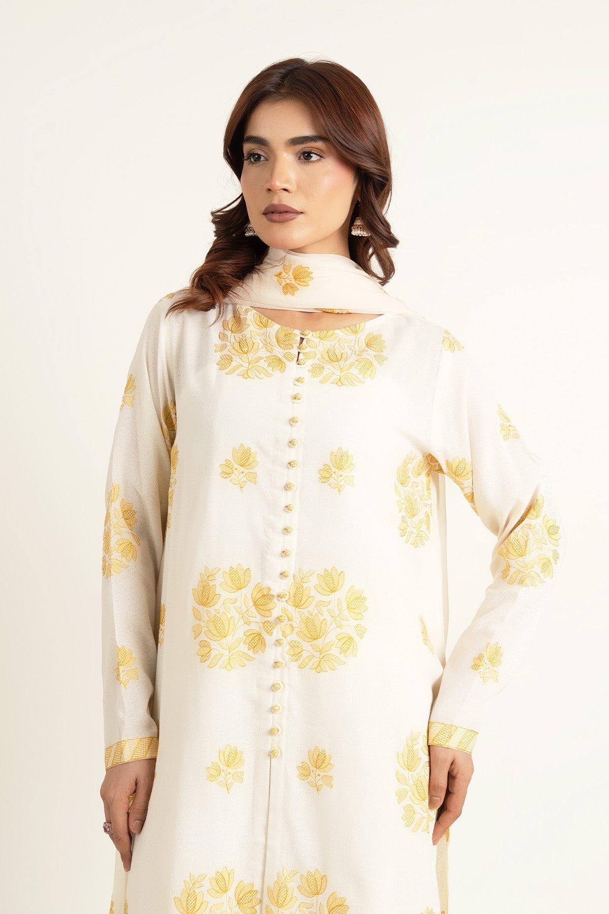 Embroidered O White Karandi Lawn 3-Piece Unstitched Suit by The Fabric Store, photo 4