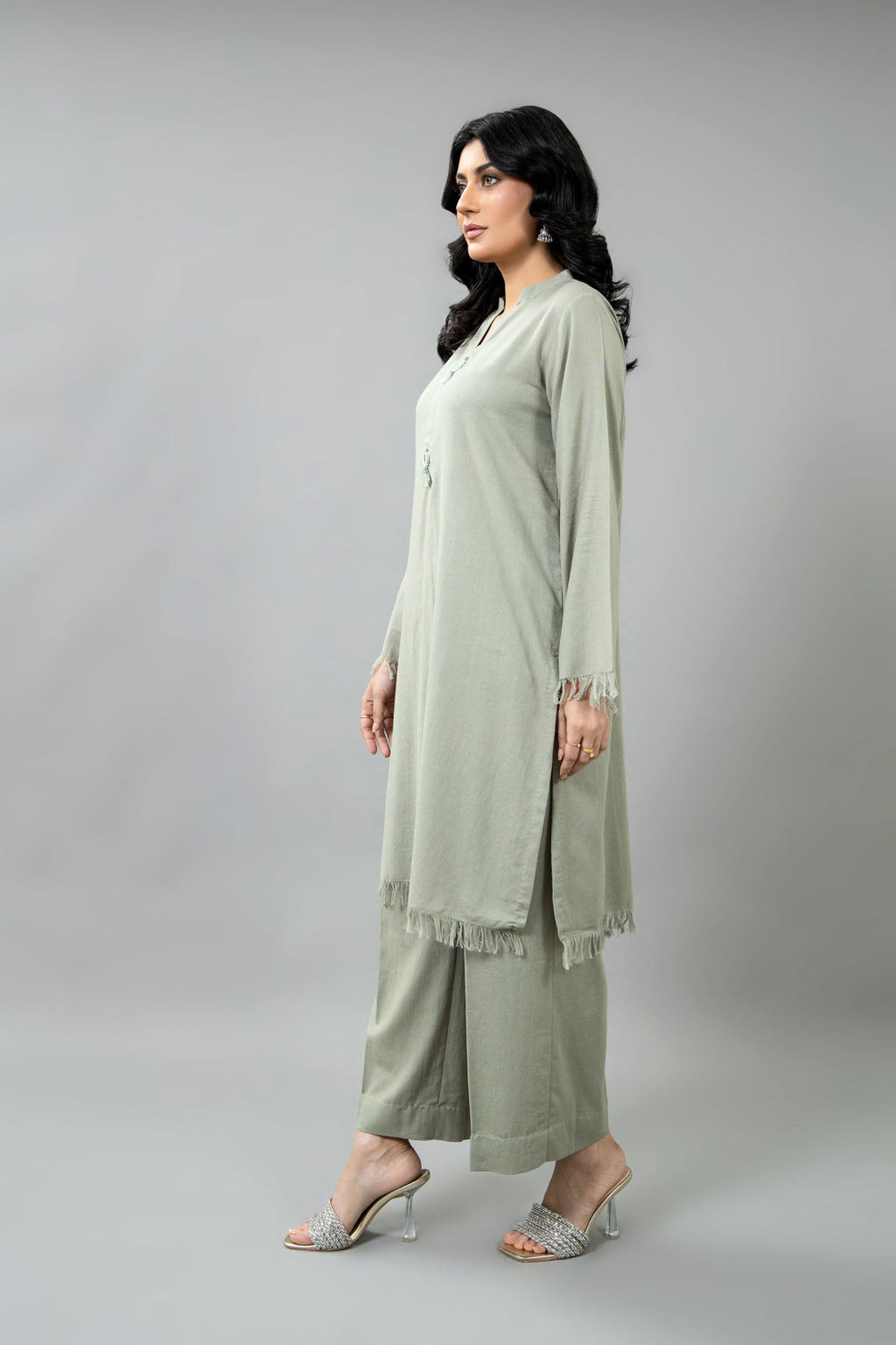 L Green Karandi Lawn 2-Piece Pret Suit by The Fabric Store, photo 3