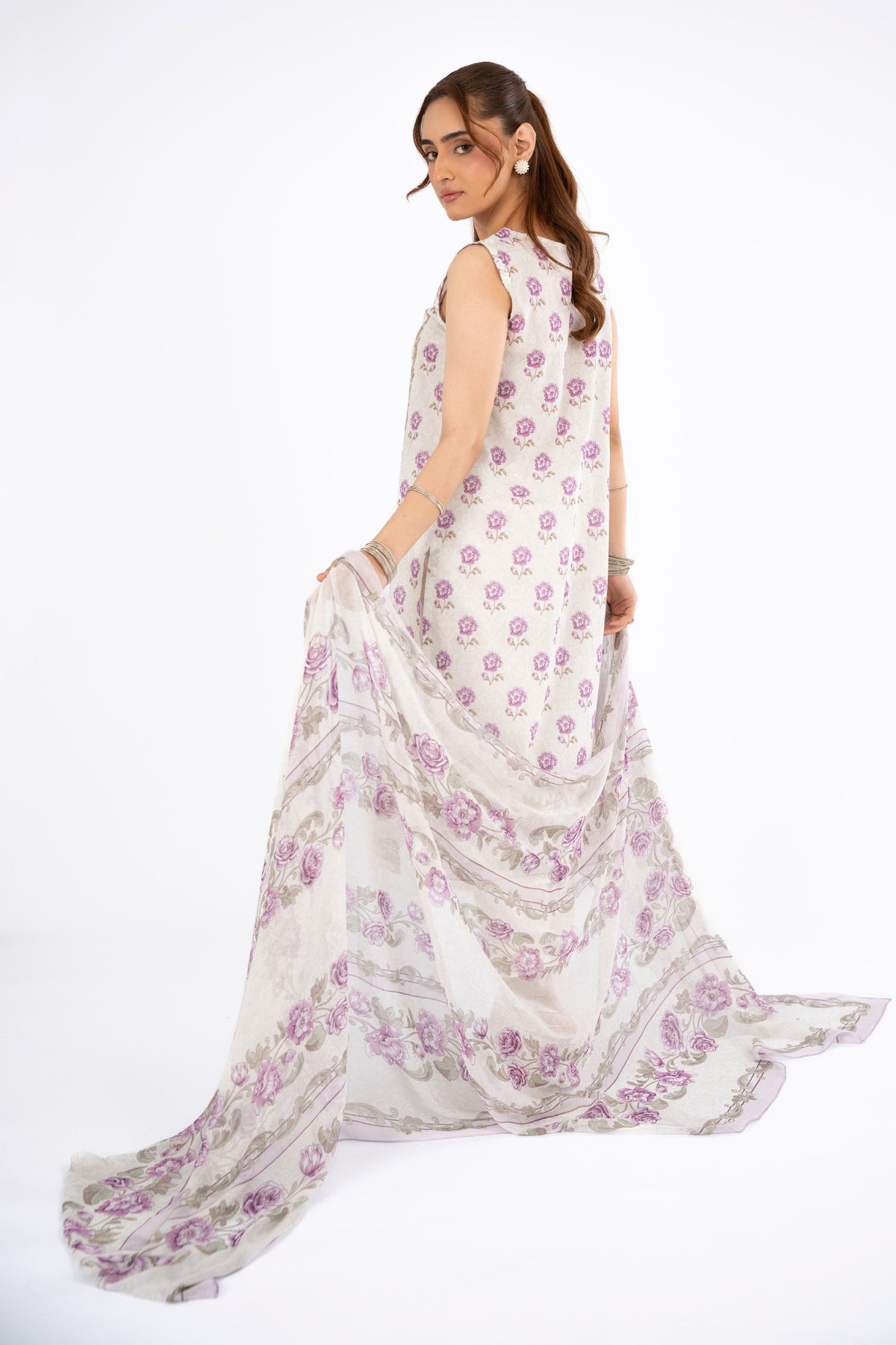 Printed O White Lawn 3-Piece Unstitched Suit by The Fabric Store, photo 2