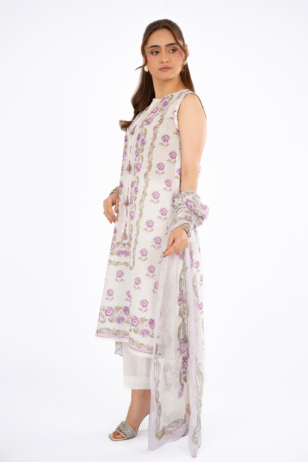 Printed O White Lawn 3-Piece Unstitched Suit by The Fabric Store, photo 4