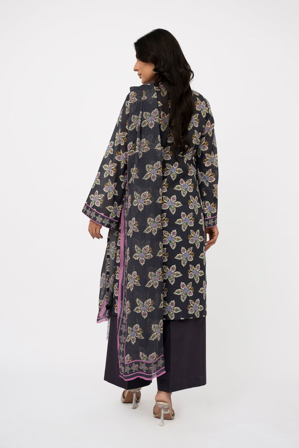Printed D Purple Lawn 3-Piece Unstitched Suit by The Fabric Store, photo 4