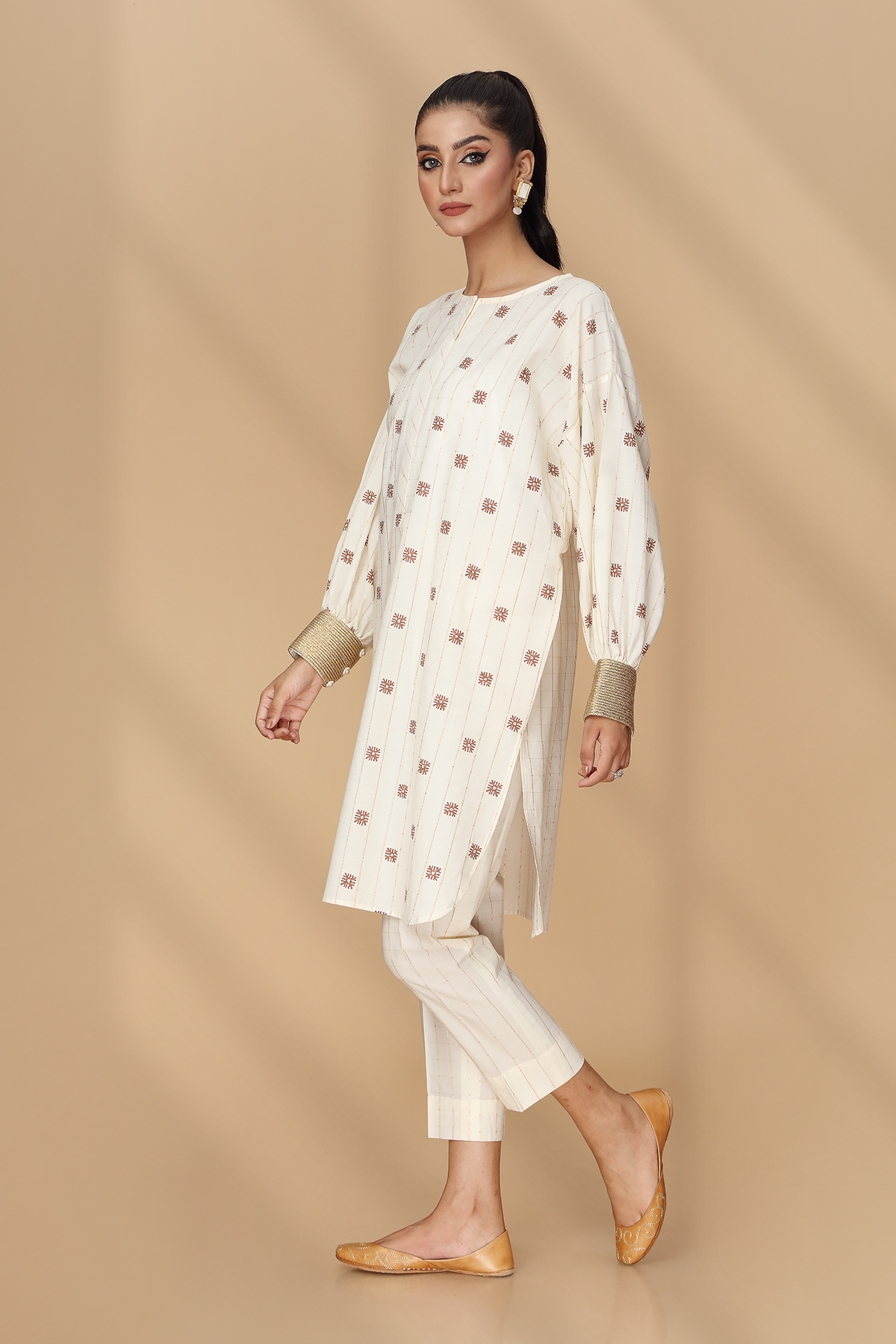 Printed O White Cotton Jacquard Pret Shirt by The Fabric Store, photo 4