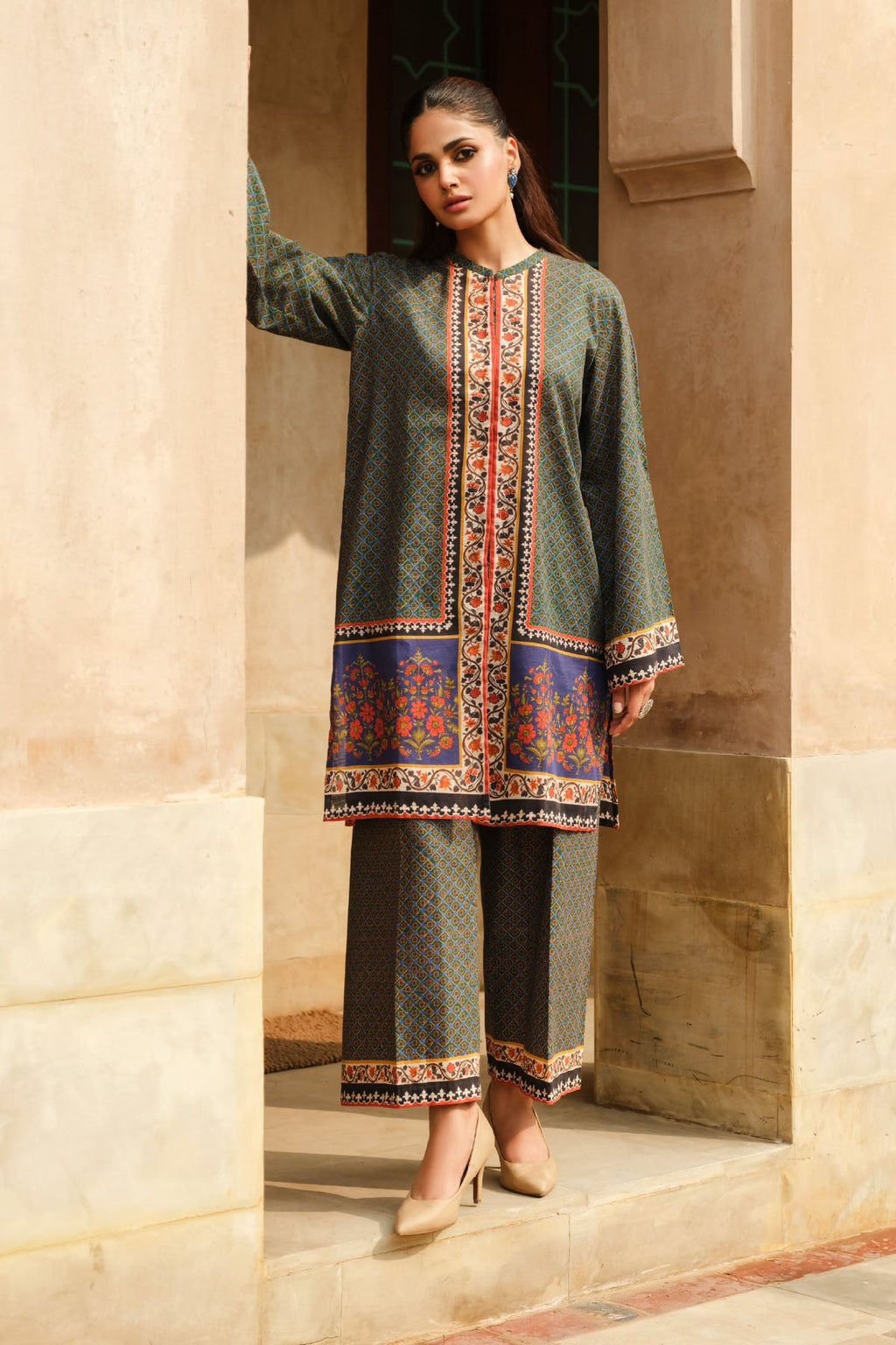 Printed Green Slub Khaddar 2-Piece Pret Suit by The Fabric Store, photo 2