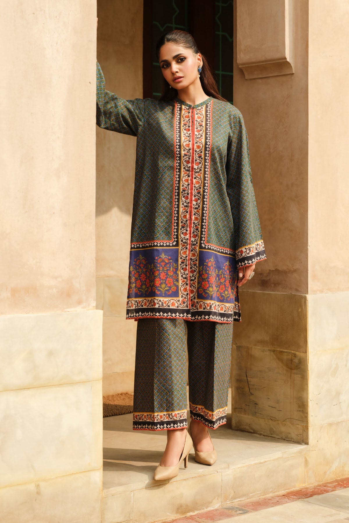 Printed Green Slub Khaddar 2-Piece Pret Suit by The Fabric Store, photo 2