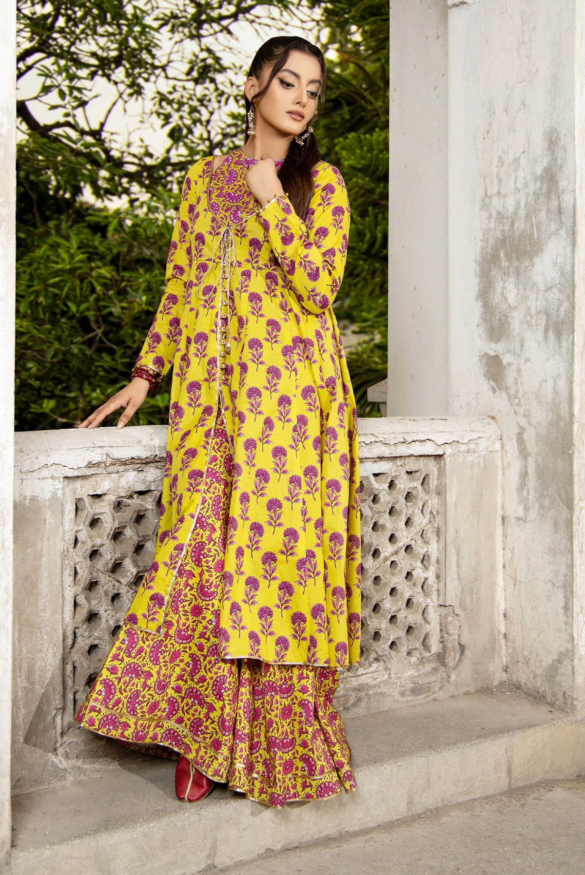 Printed Apl Green Lawn 2-Piece Unstitched Suit by The Fabric Store, photo 3