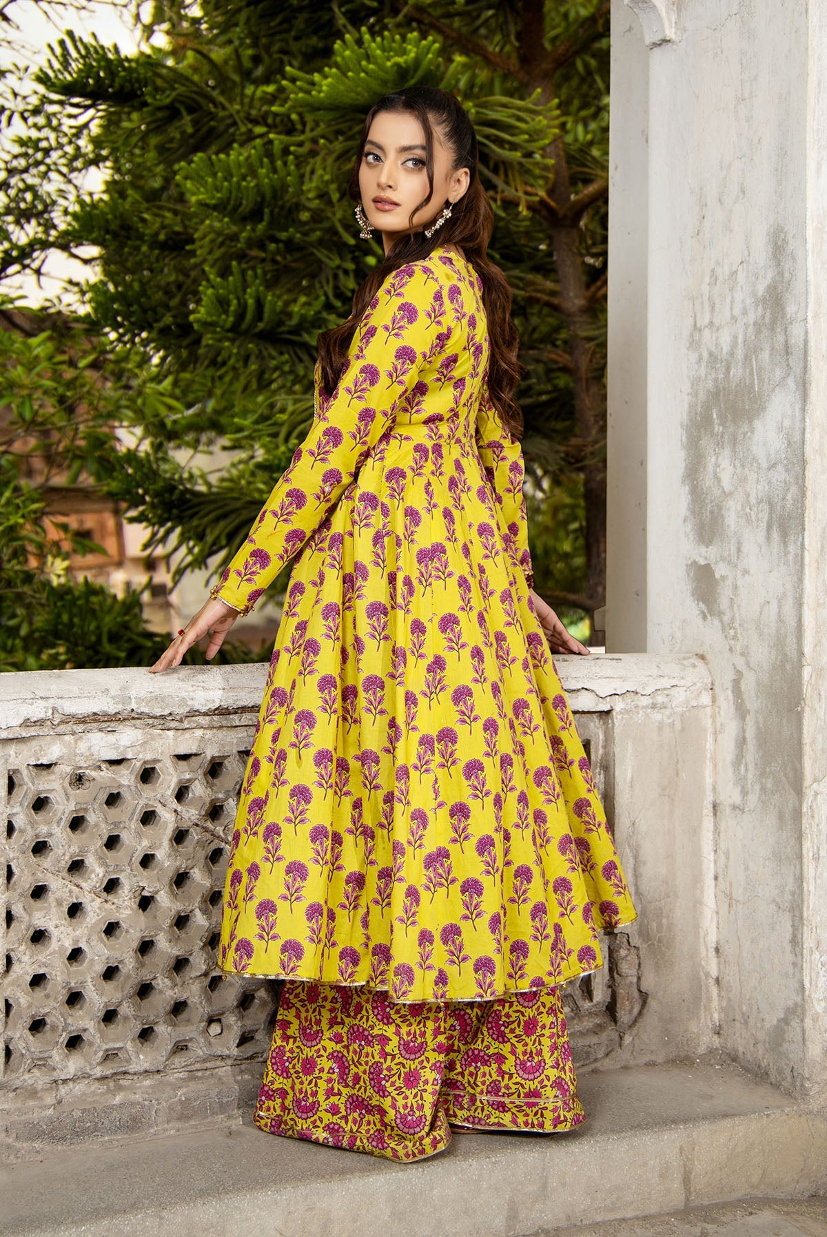 Printed Apl Green Lawn 2-Piece Unstitched Suit by The Fabric Store, photo 4