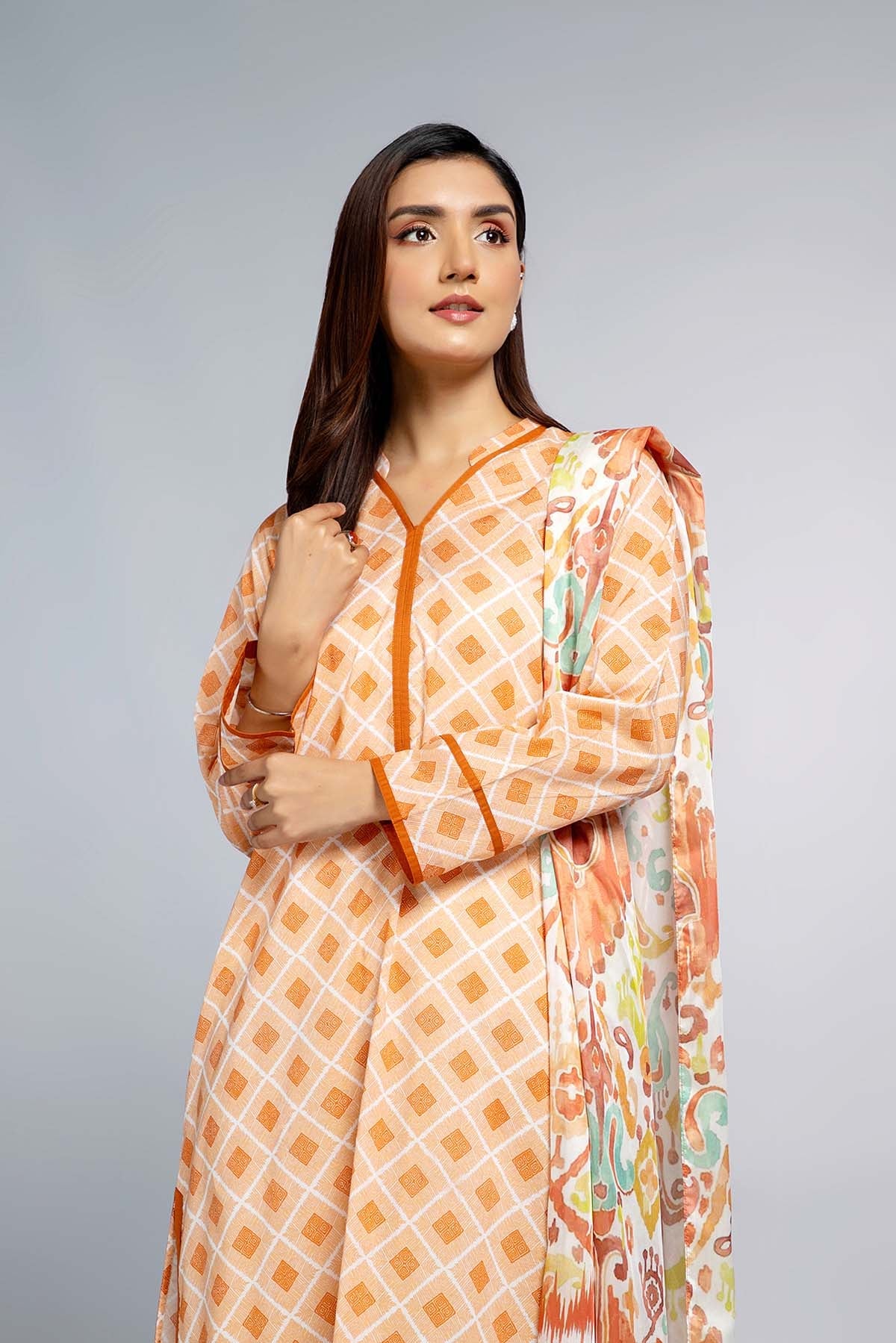 Printed Peach Lawn 2-Piece Pret Suit by The Fabric Store, photo 3
