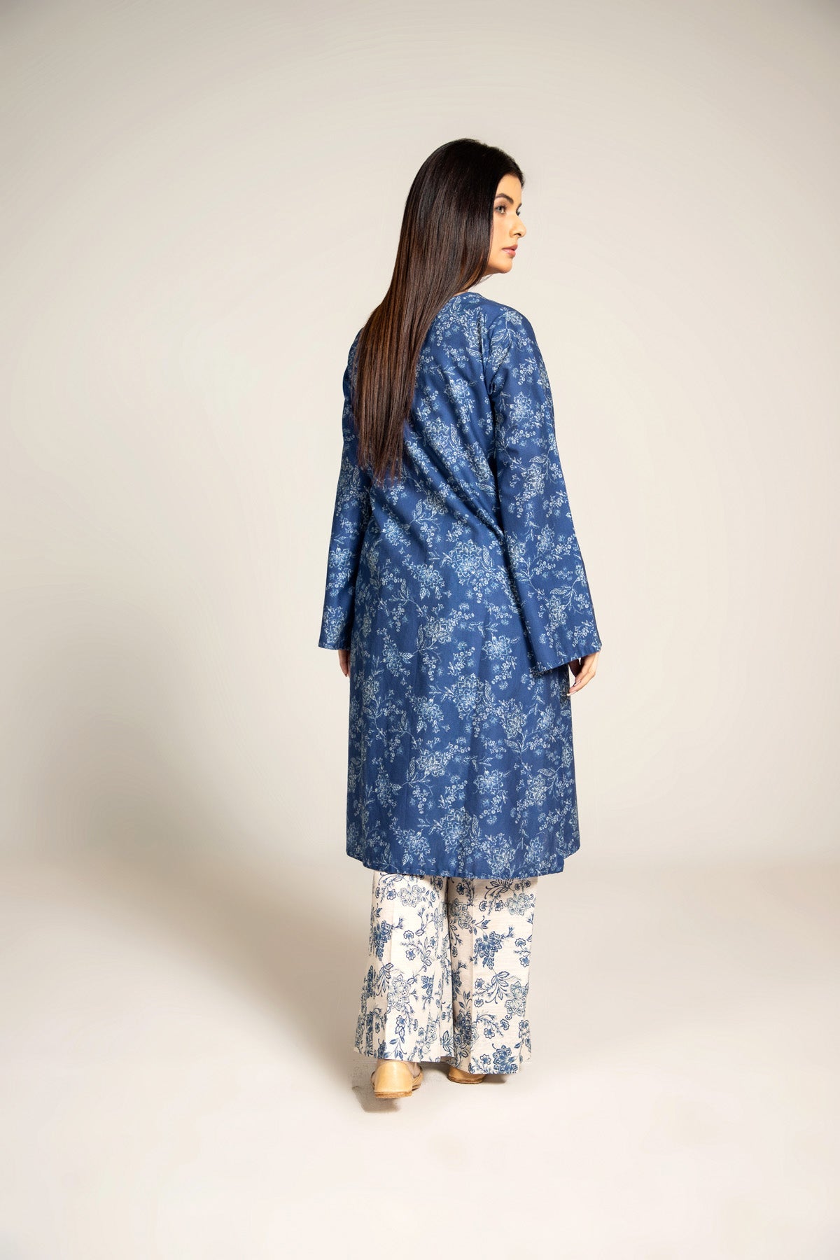 Printed Blue Slub Khaddar 2-Piece Pret Suit by The Fabric Store, photo 2