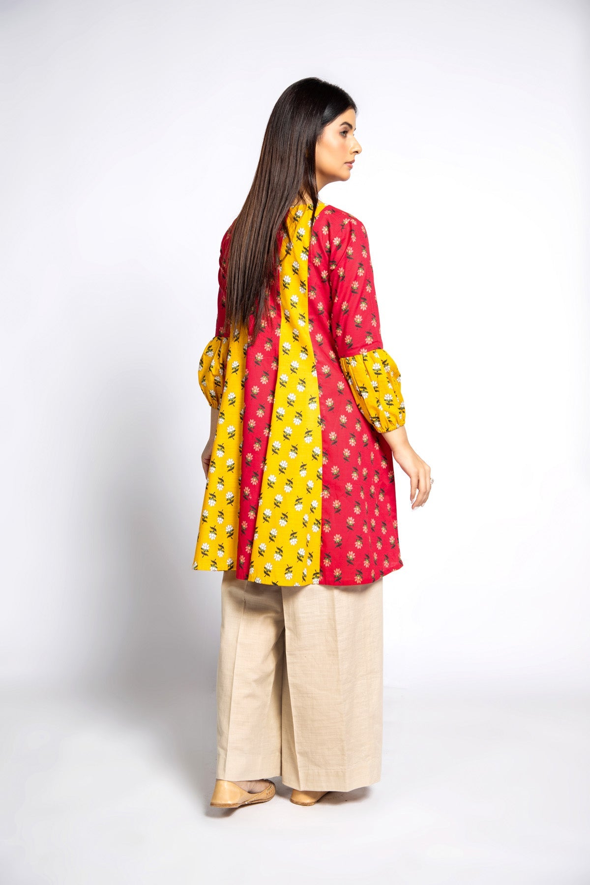 Printed Red Slub Khaddar Pret Shirt by The Fabric Store, photo 3