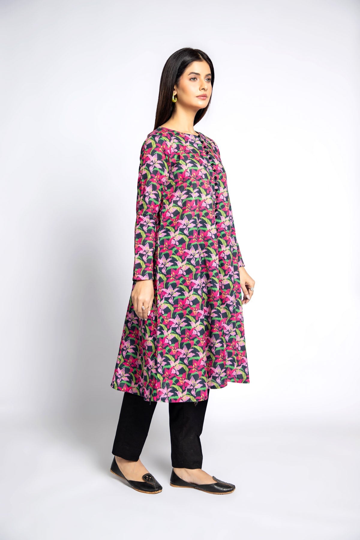 Printed Black Slub Khaddar Pret Shirt by The Fabric Store, photo 2