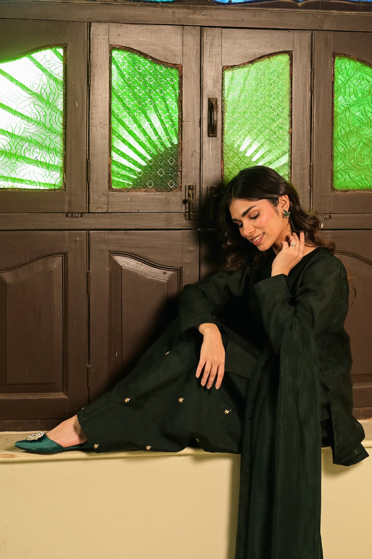 Aura Bottle Green Sheesha Silk 3-Piece Formal Suit by Kinza Khalid, photo 3