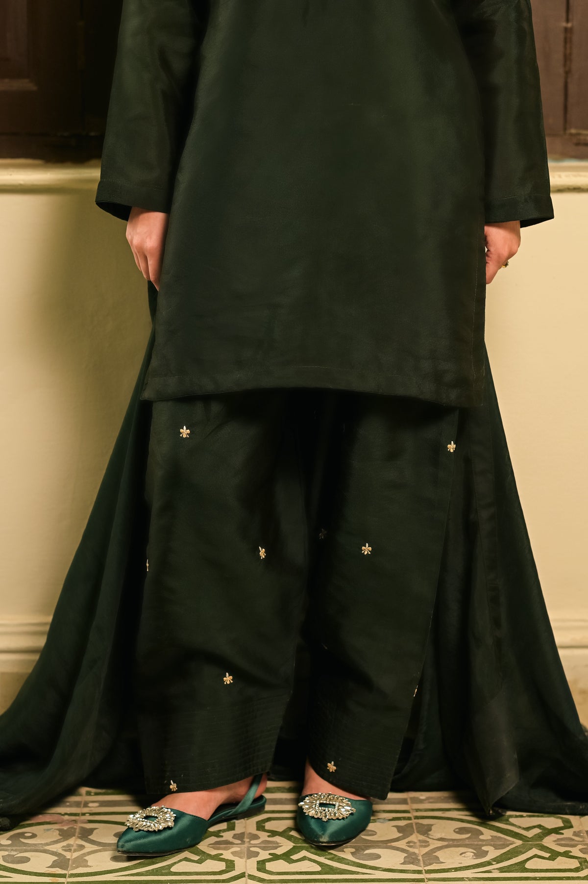 Aura Bottle Green Sheesha Silk 3-Piece Formal Suit by Kinza Khalid, photo 2