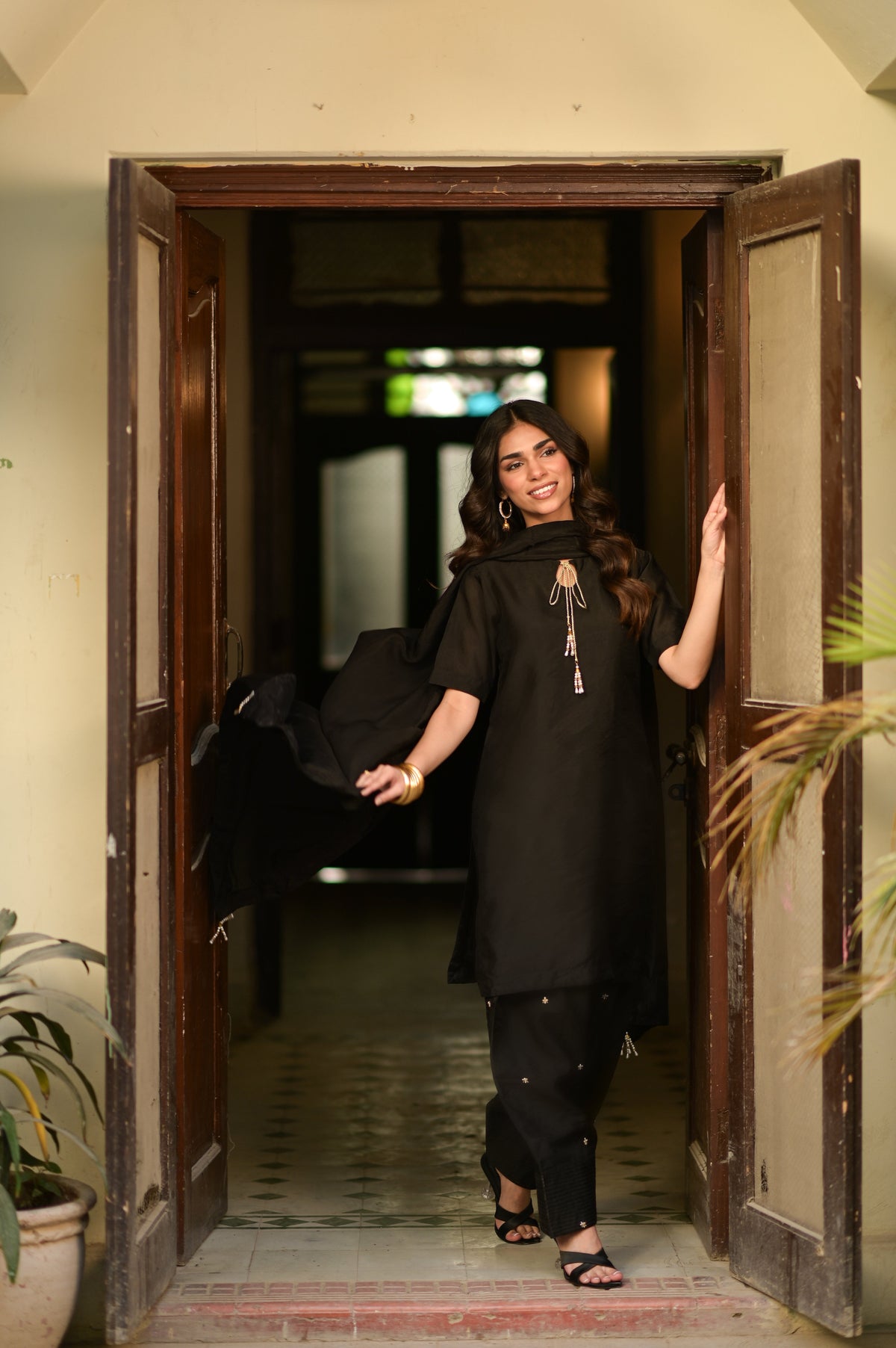 Shaan Black Sheesha Silk 3-Piece Formal Suit by Kinza Khalid, photo 3