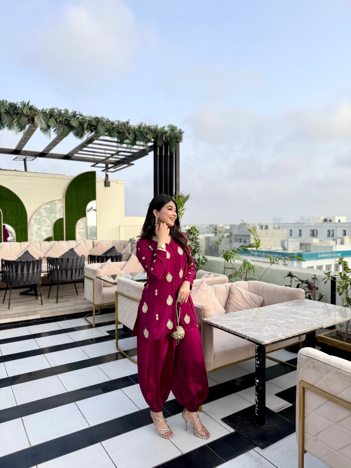Zarina Sheesha Silk 3-Piece Formal Suit by Kinza Khalid, photo 2