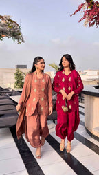 Zarina Sheesha Silk 3-Piece Formal Suit by Kinza Khalid, photo 3