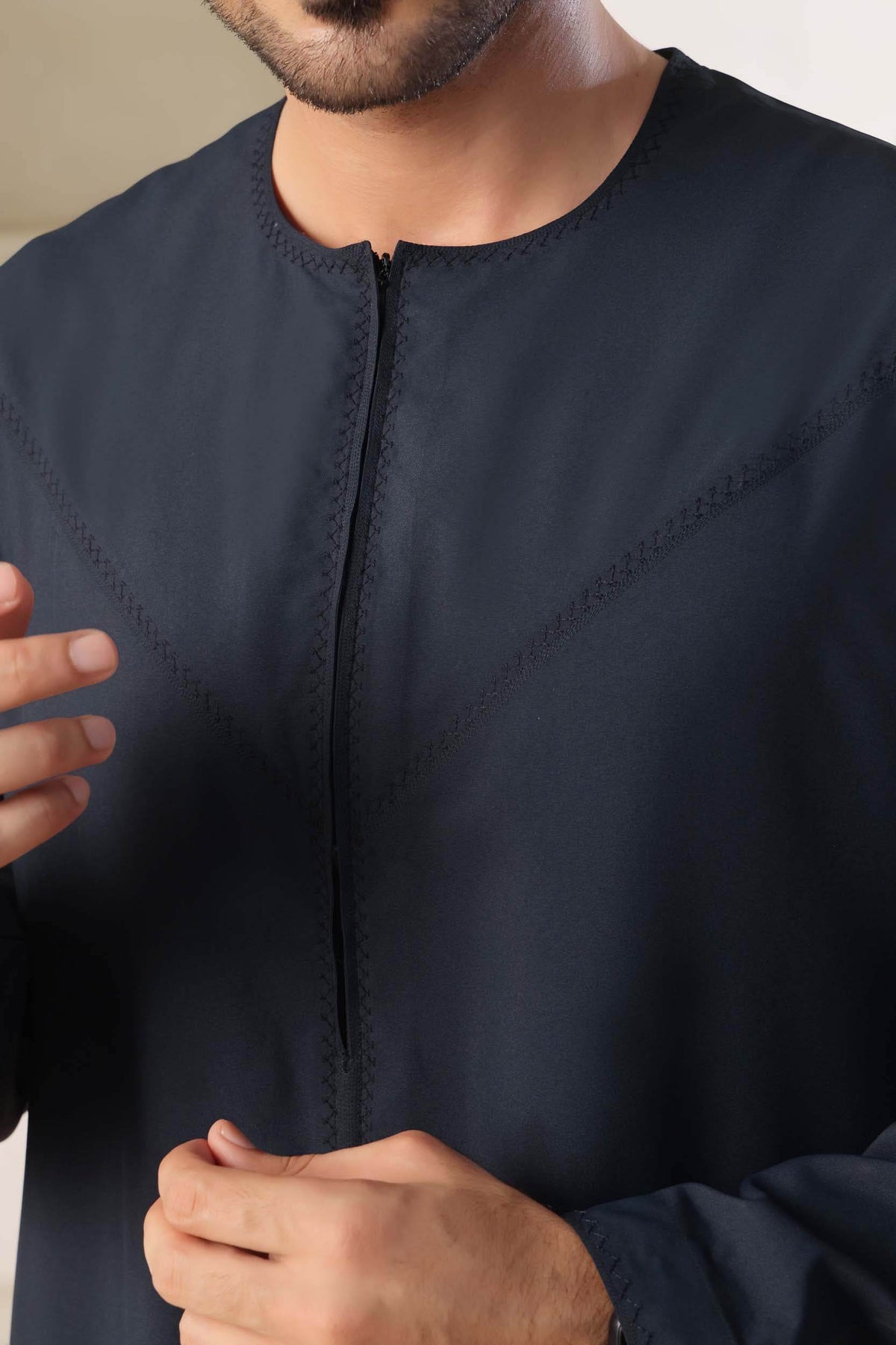 Navy Emarati Jubbah by Al Deebaj, photo 2