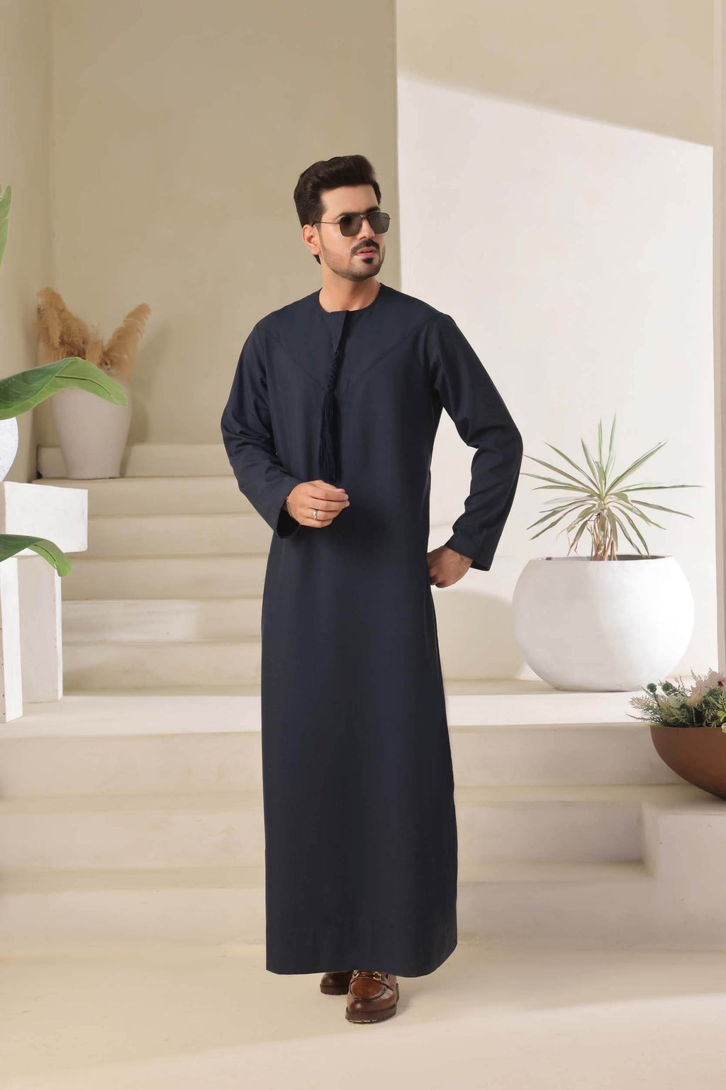 Navy Emarati Jubbah by Al Deebaj, photo 4