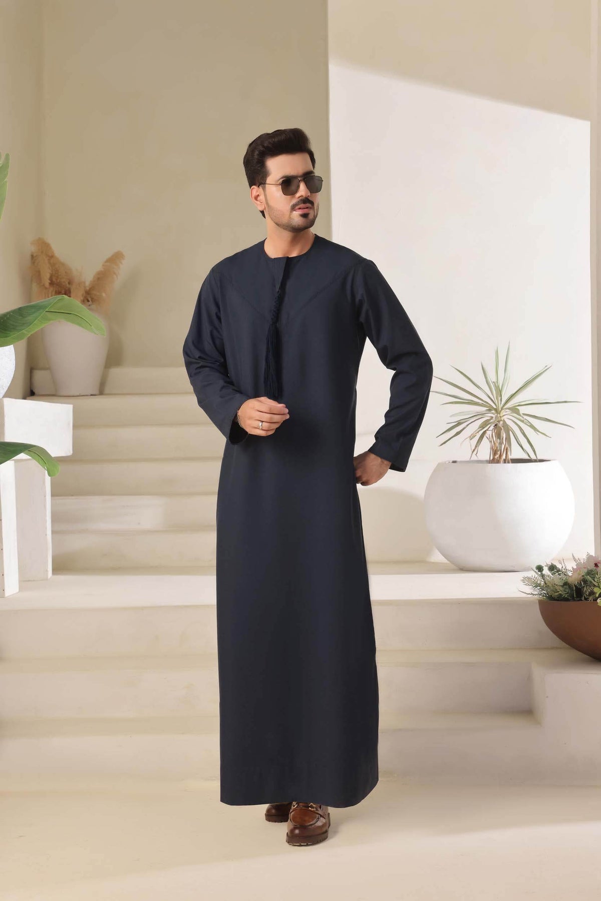 Navy Emarati Jubbah by Al Deebaj, photo 4