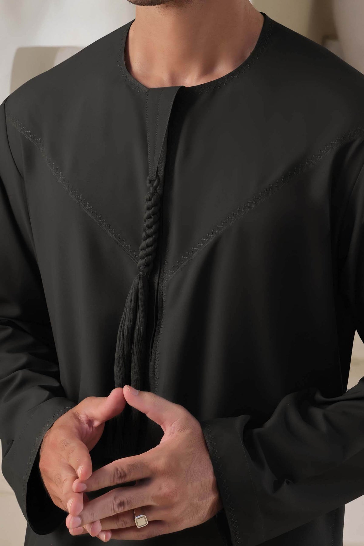 Black Emarati Jubbah by Al Deebaj, photo 3