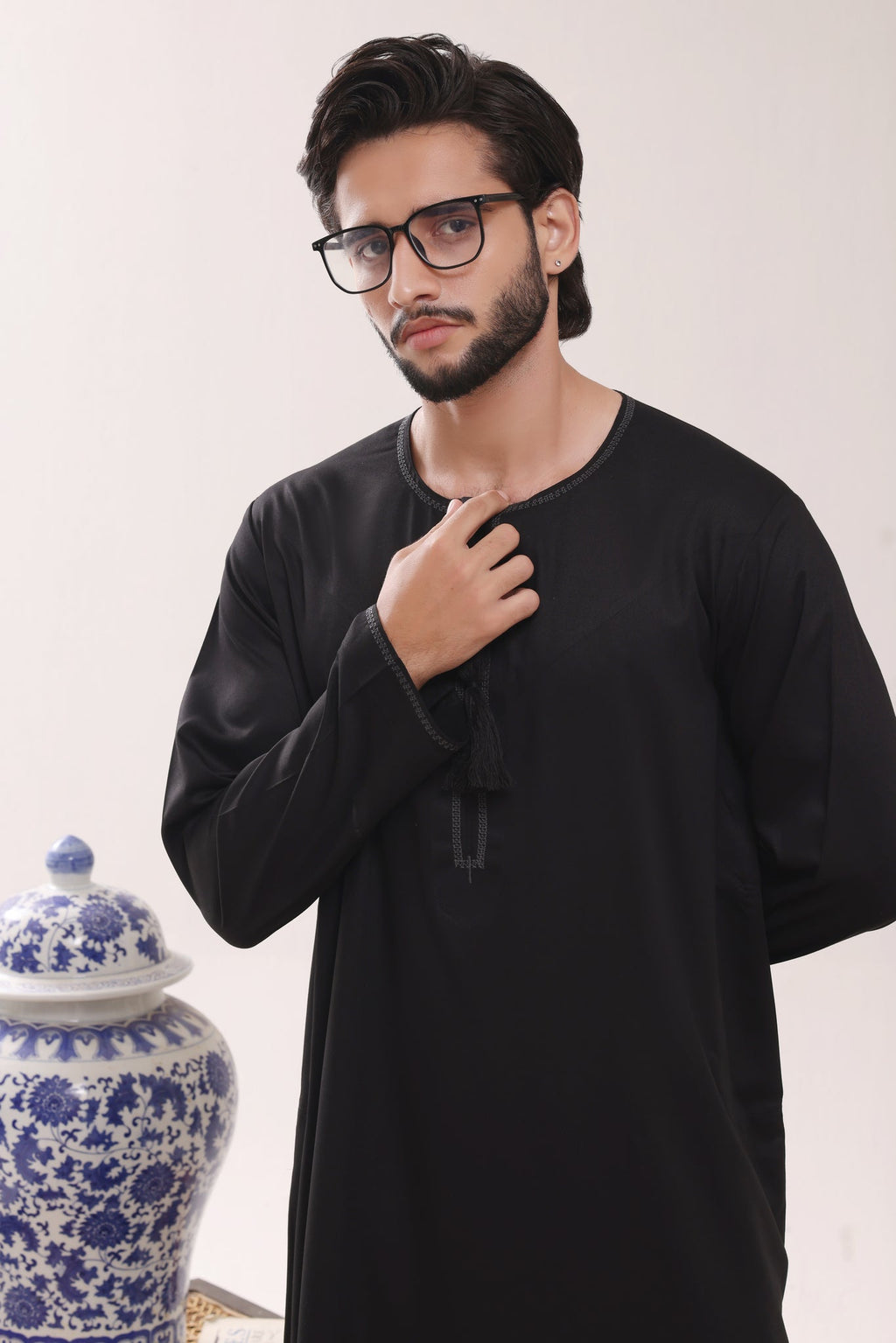 Black Omani Jubbah by Al Deebaj, photo 4