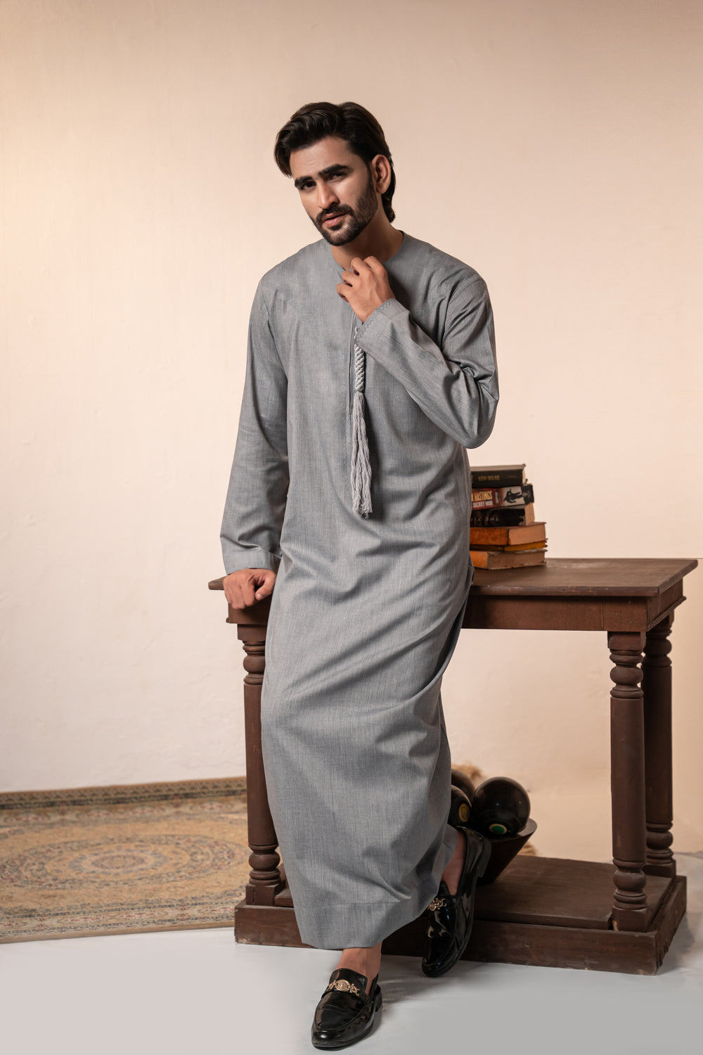 Emarati Jubbah Grey by Al Deebaj, photo 3
