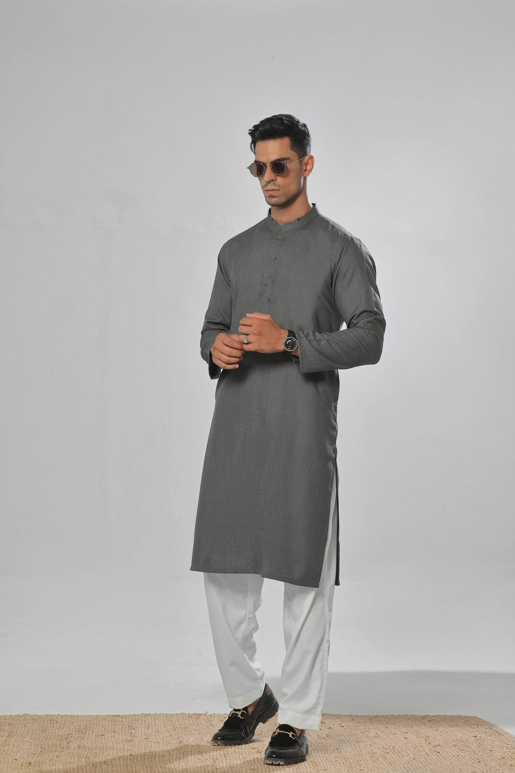 Green Self Kurta by Al Deebaj, photo 2