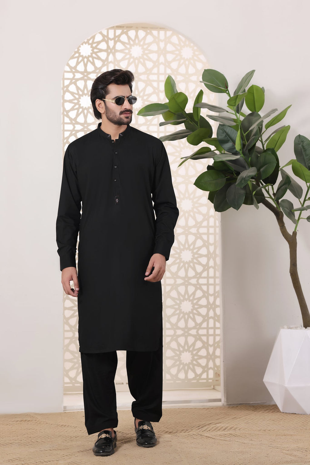 Black Des Kurta Shalwar by Al Deebaj, photo 3