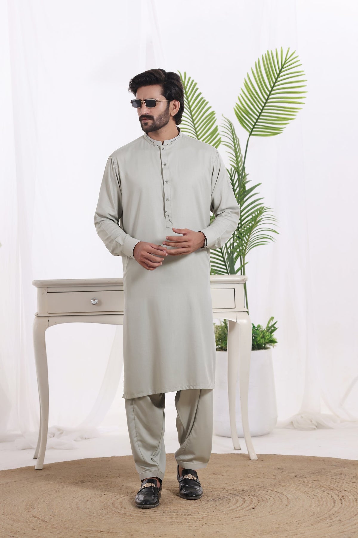 Silver Grey Des Kurta Shalwar by Al Deebaj, photo 3