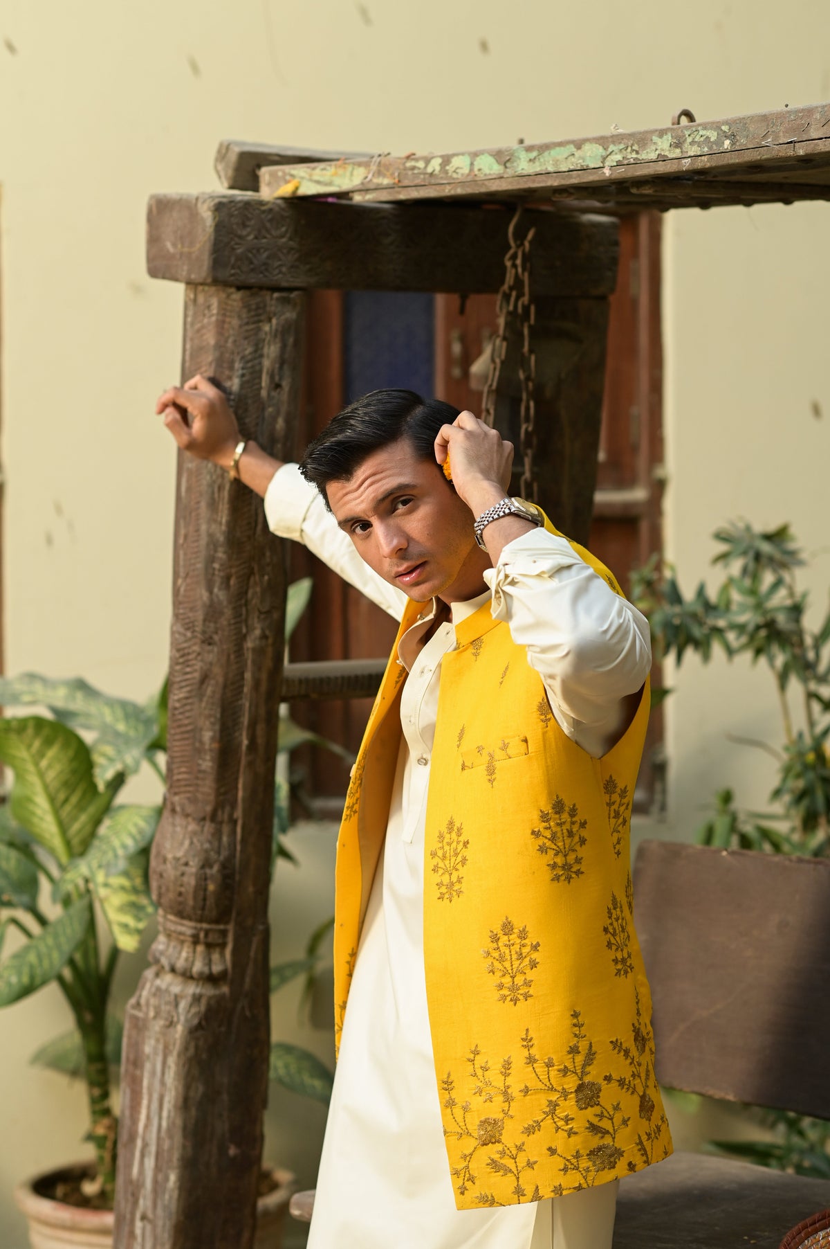Sultan Men's Yellow Waistcoat & Kurta Set by Kinza Khalid, photo 2