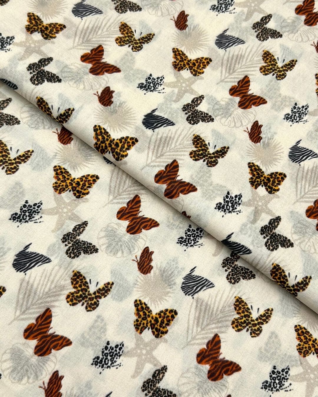 Rang e Bahar Digital Print Lawn fabric